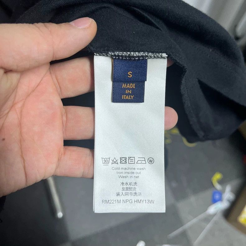 Louis Vuitton Louis Vuitton Temperature-sensitive short sleeve 2504-Nexta Size US S / EU 44-46 / 1 - 4 Thumbnail