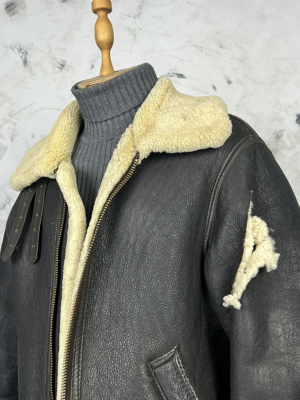 Vintage B-3 Style Shearling Flight Aviator Air Force Jacket S - M Size US M / EU 48-50 / 2 - 3 Thumbnail