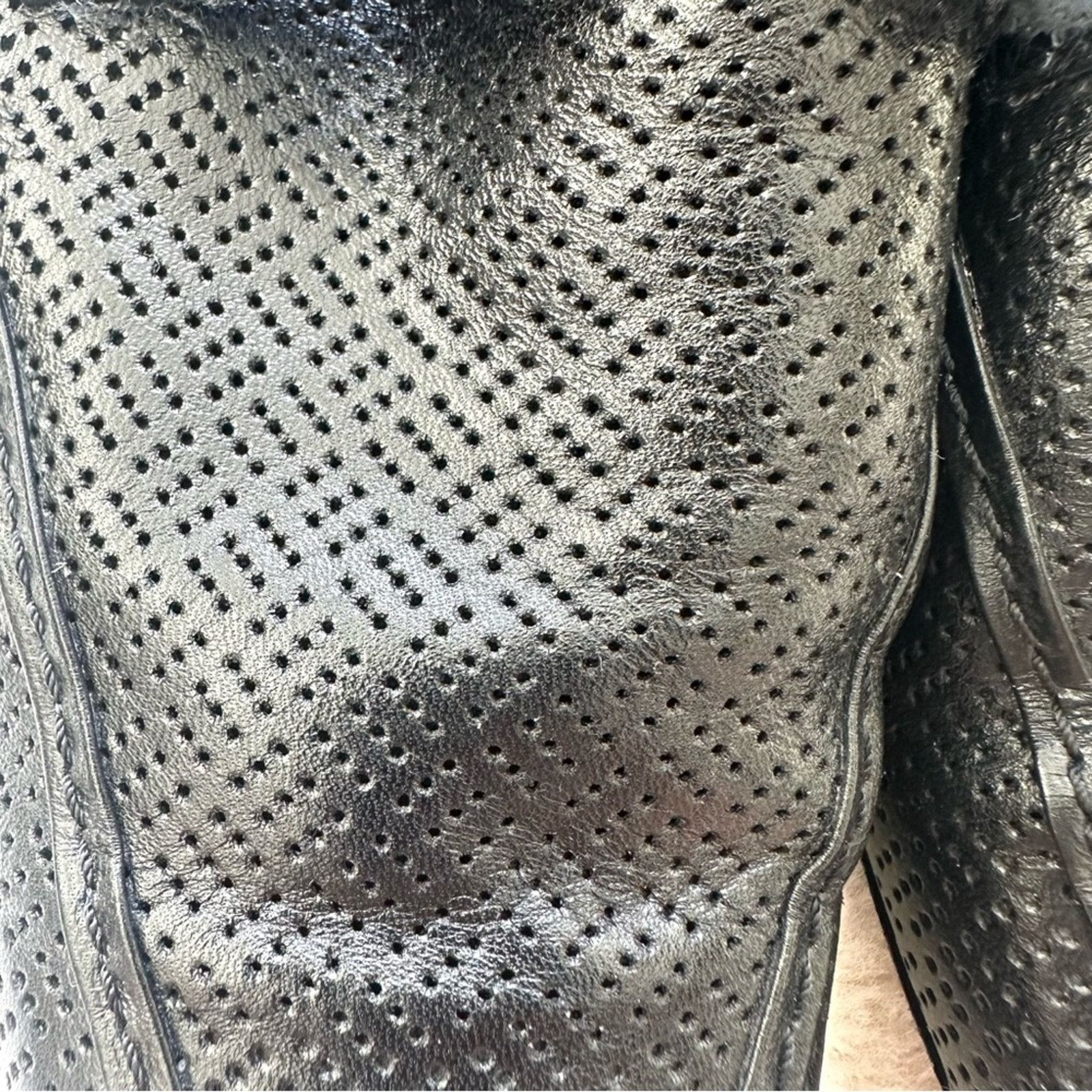 Bottega Veneta Bottega Venetta men size 42 EU or 8,5 US Authentic 1450$ Size US 8.5 / EU 41-42 - 5 Thumbnail