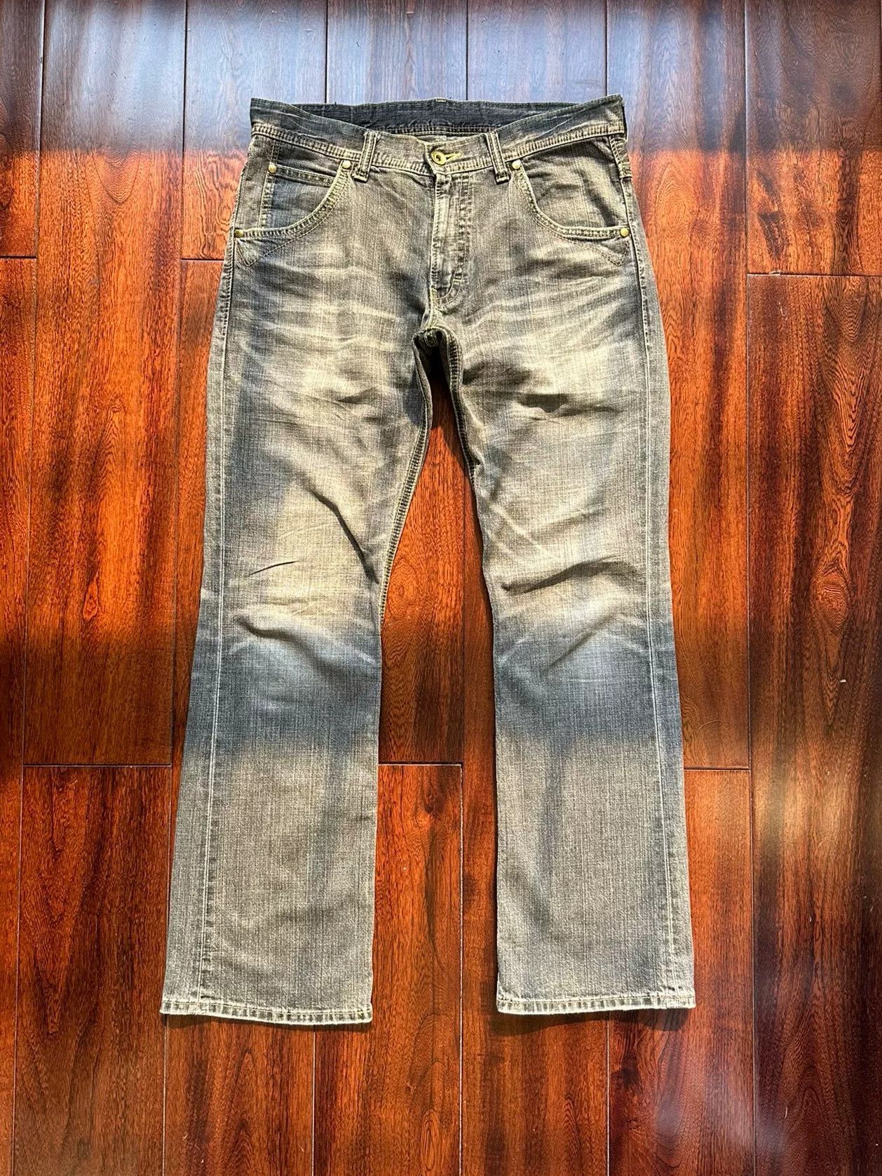 Vintage Vintage Wrangler Bootcut Jeans Japan Size US 36 / EU 52 - 1 Thumbnail