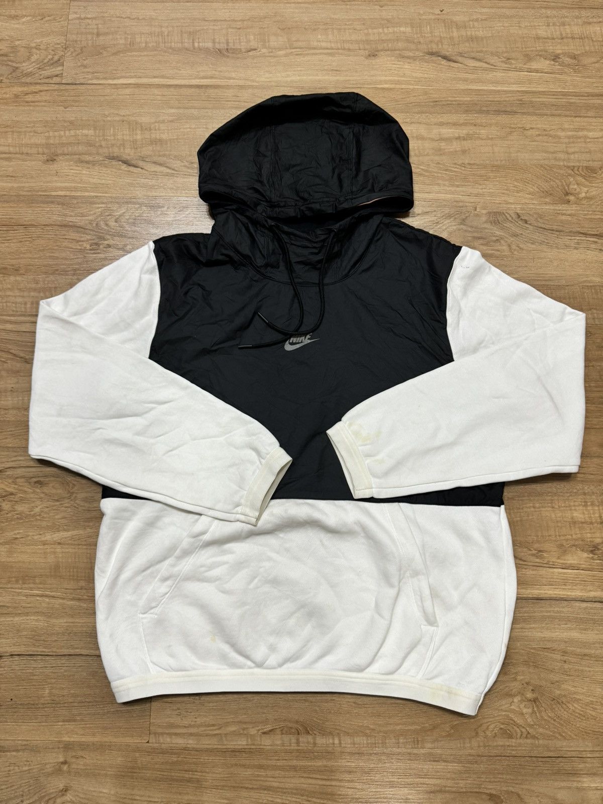 image of Nike Just Do It Center Swoosh Hoodie in White, Men's (Size Large)