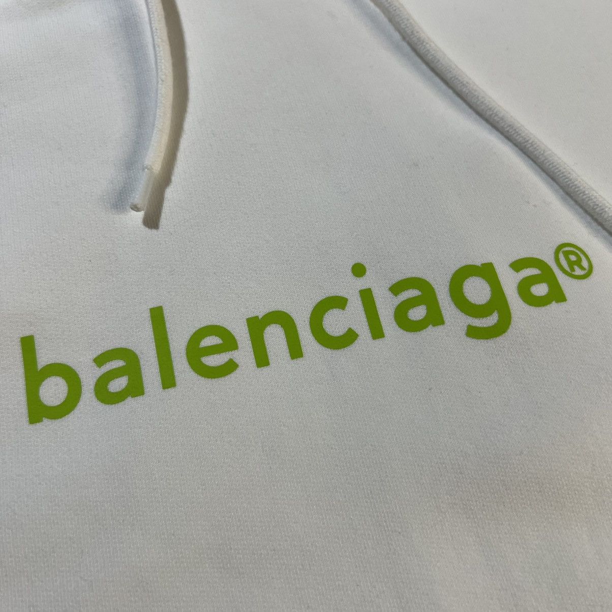 Balenciaga Balenciaga Copyright Green Logo White Pullover Hoodie Size US S / EU 44-46 / 1 - 10 Thumbnail