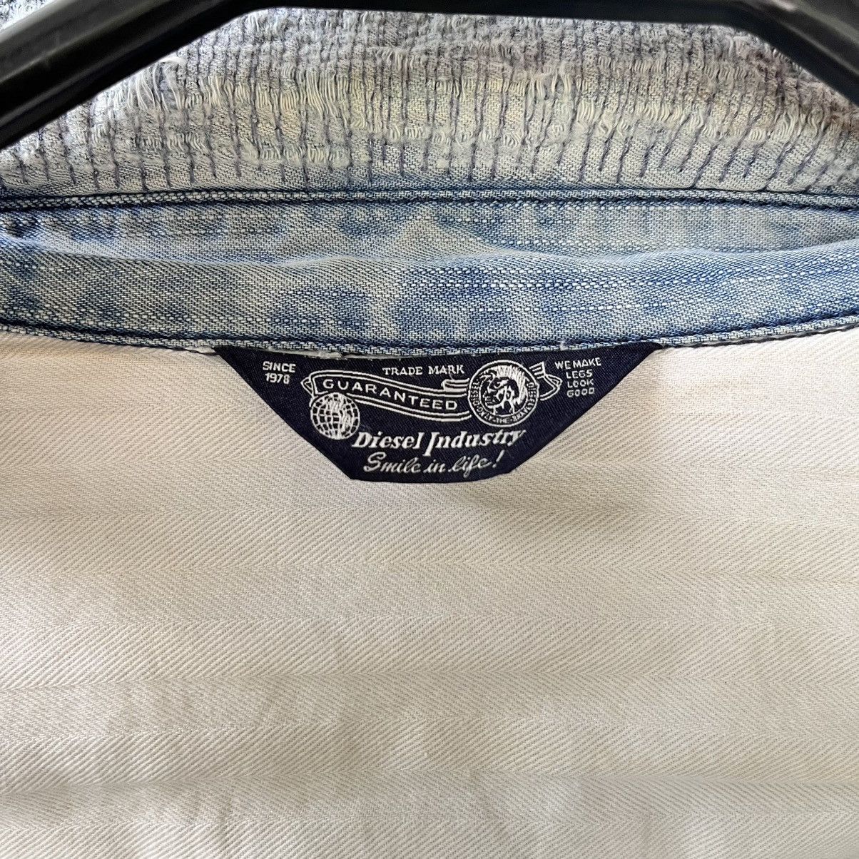 Diesel Diesel Distressed Western Denim Shirt Light Wash Size XS / US 0-2 / IT 36-38 - 14 Thumbnail