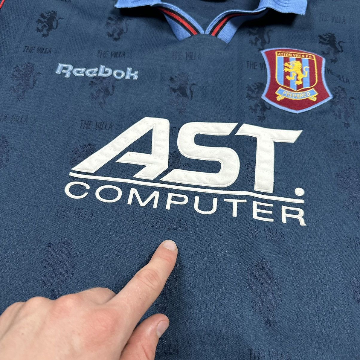 Other Vintage Reebok Aston Villa 1995-1997 Away Soccer Jersey Size US S / EU 44-46 / 1 - 10 Thumbnail