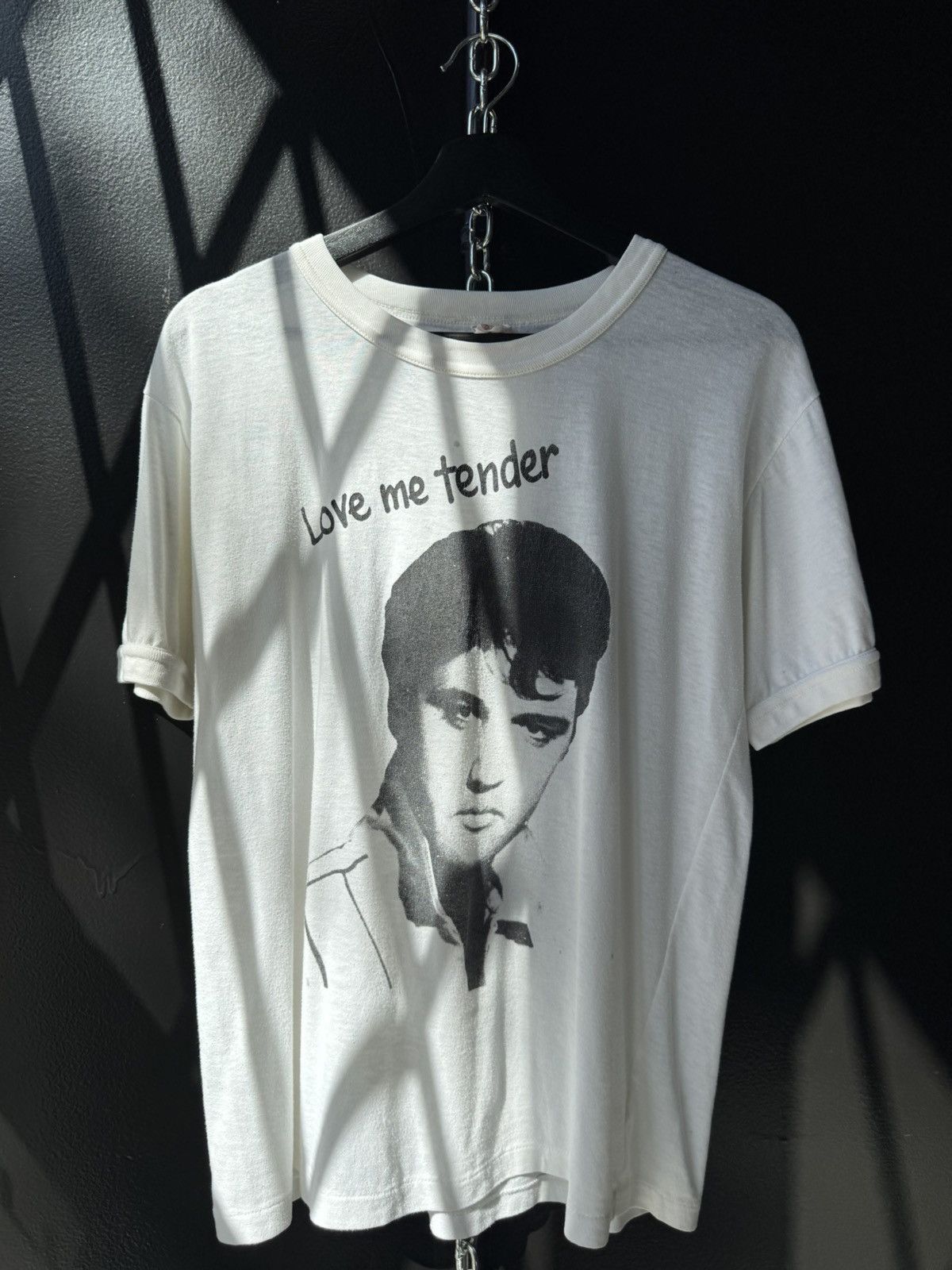 Vintage 1980’s Vintage Elvis Presley “Love Me Tender” tee Size US XL / EU 56 / 4 - 2 Thumbnail