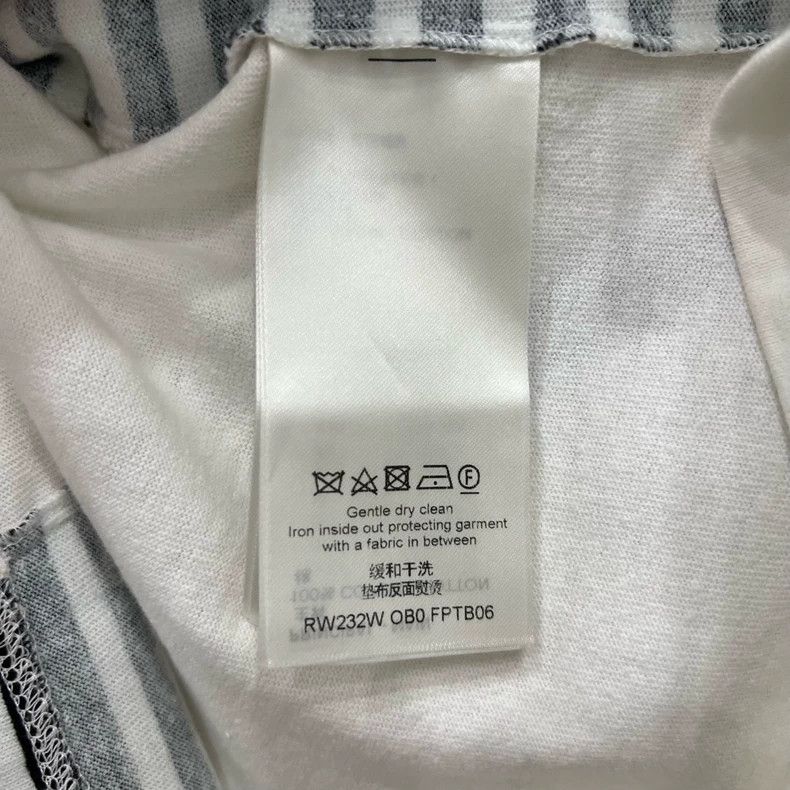Louis Vuitton Louis Vuitton Flocked monogram logo side stripe short slee Size US M / EU 48-50 / 2 - 6 Thumbnail