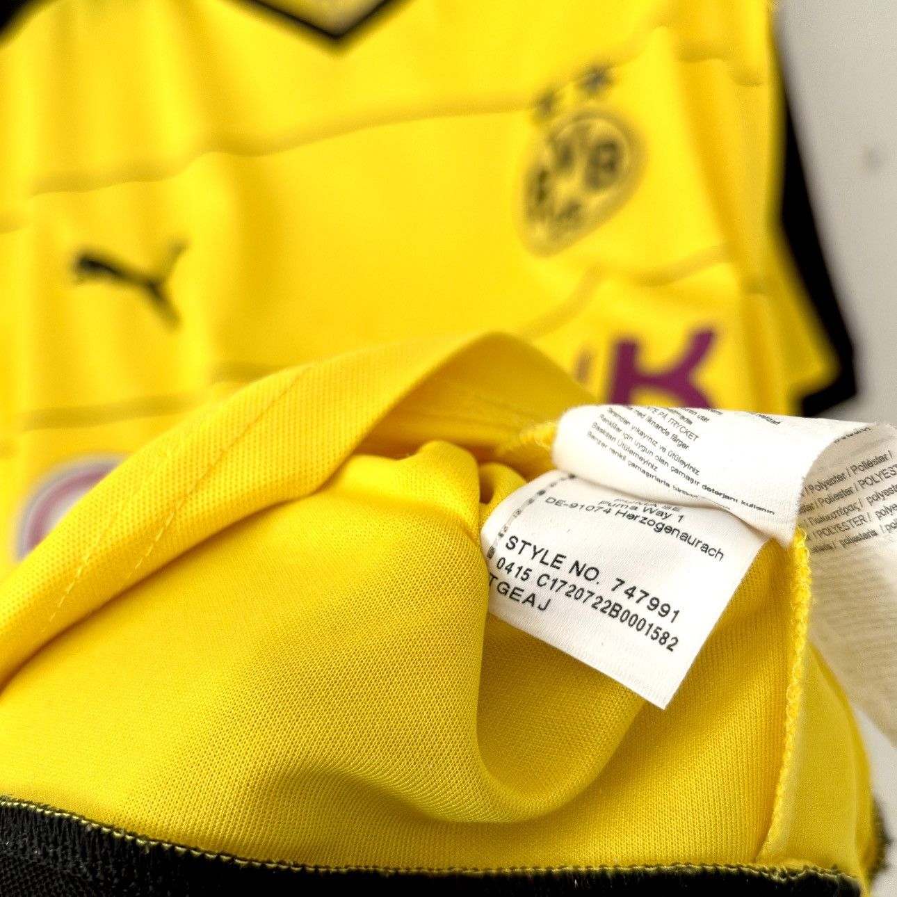 Puma 2015 2016 BVB Borussia Dortmund Puma Home Kit Soccer Jersey Size US XXL / EU 58 / 5 - 7 Thumbnail