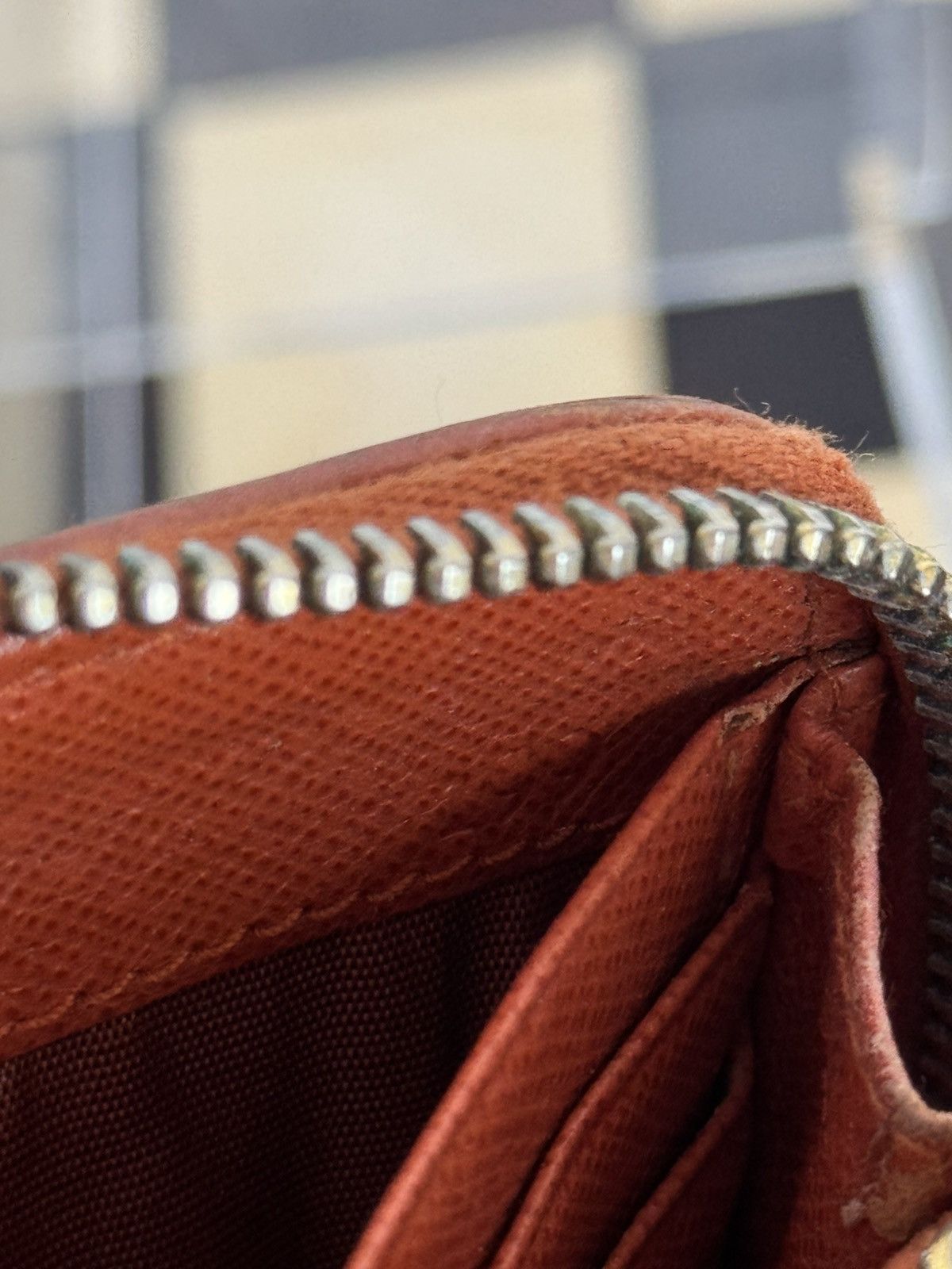Prada Rare leather wallet Prada original streetwear luxury item Size ONE SIZE - 5 Thumbnail
