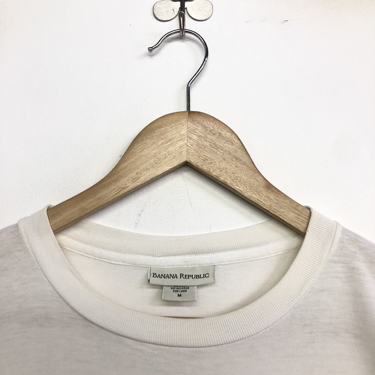 Banana Republic × Vintage Vintage Banana Republic Original Classic Backprint Tshirt Size US M / EU 48-50 / 2 - 4 Thumbnail