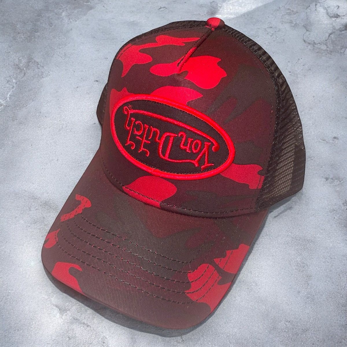 Von Dutch Von Dutch Trucker Hat Red Rambo Camo Embroidered Upside Down Size ONE SIZE - 2 Thumbnail