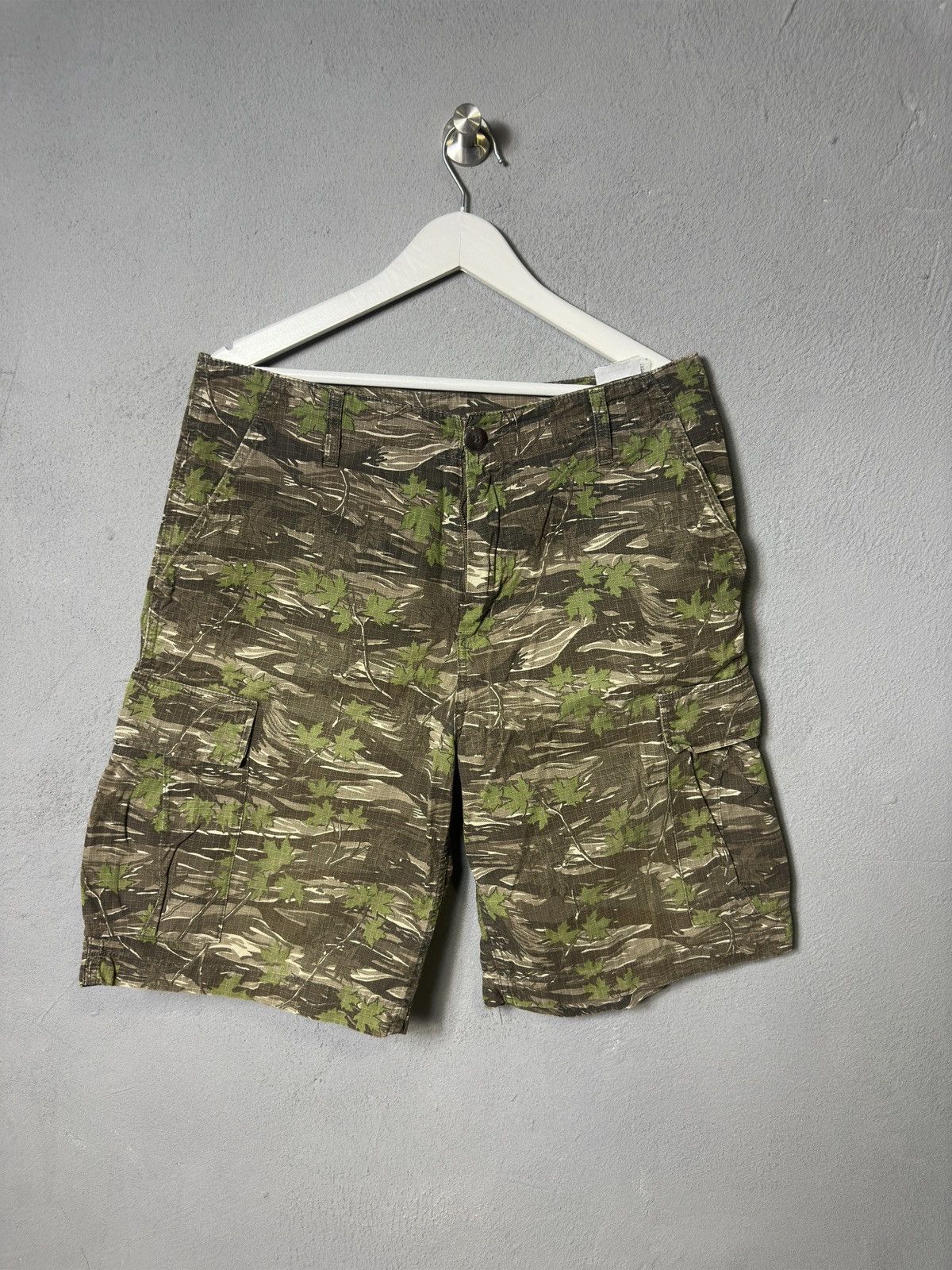 Carhartt × Carhartt Wip × Vintage Vintage Carhartt WIP Regular Cargo Bermuda Camo Shorts Size US 31 - 2 Thumbnail