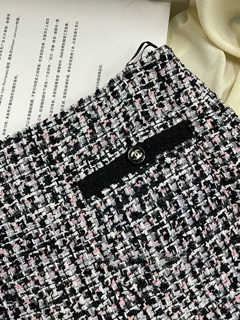 Chanel Chanel 23P tweed knitted short skirt skirt Size 26" / US 2 / IT 38 - 2 Thumbnail