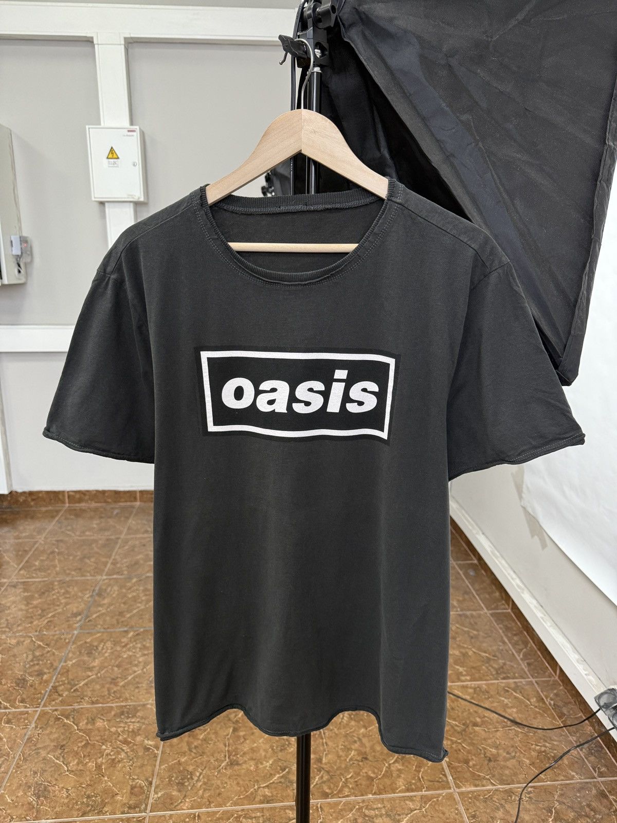 Band Tees 🇬🇧 Vintage Y2K Oasis Britpop T-Shirt Rare Liam Gallagher 2024 Size US L / EU 52-54 / 3 - 1 Thumbnail