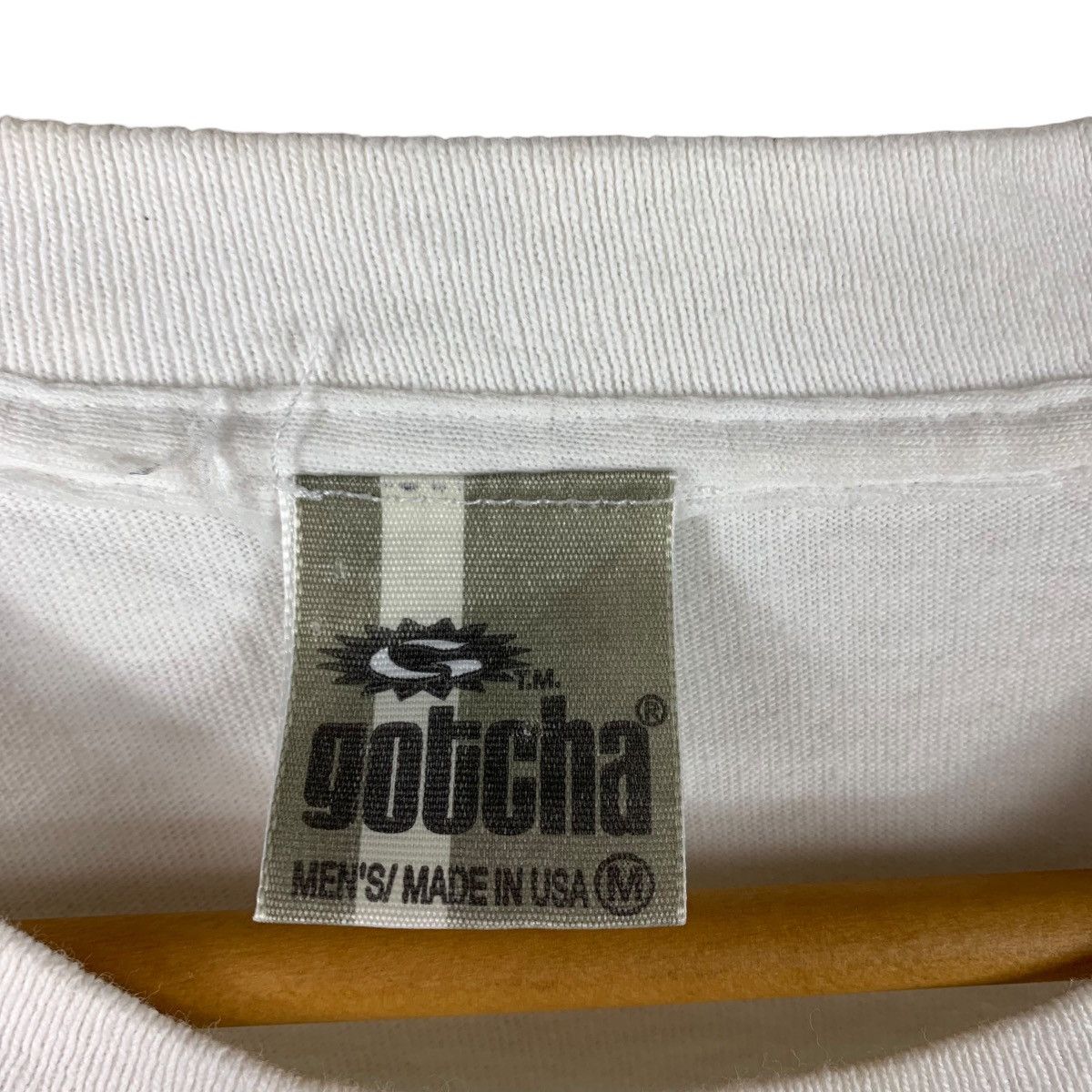 Gotcha Vintage 90s GOTCHA big logo back hit spellout surfing tee Size US M / EU 48-50 / 2 - 4 Thumbnail