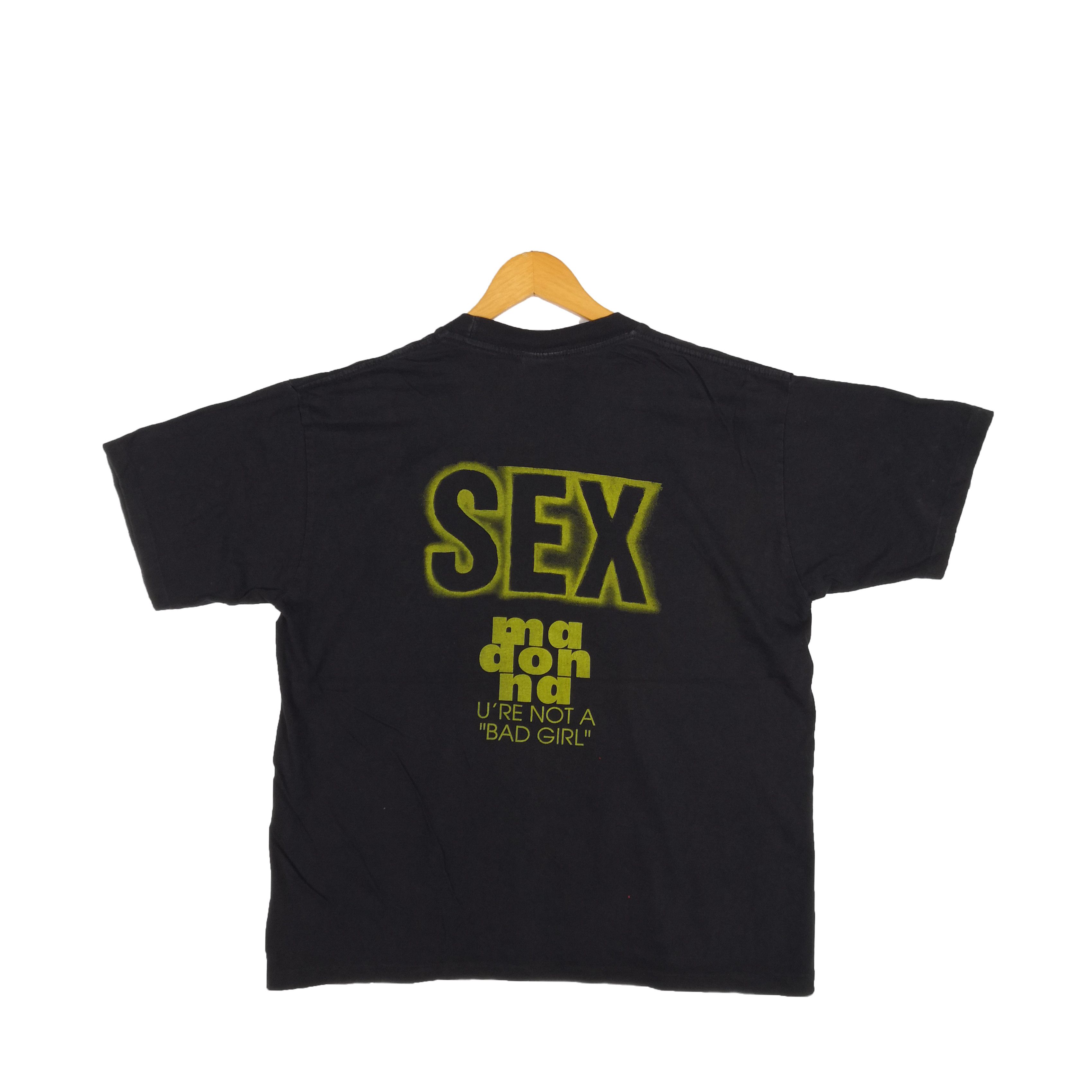 Band Tees Vintage 90s Madonna T-Shirt Sex Bad Girl The Girlie 56789 Size US XL / EU 56 / 4 - 2 Thumbnail