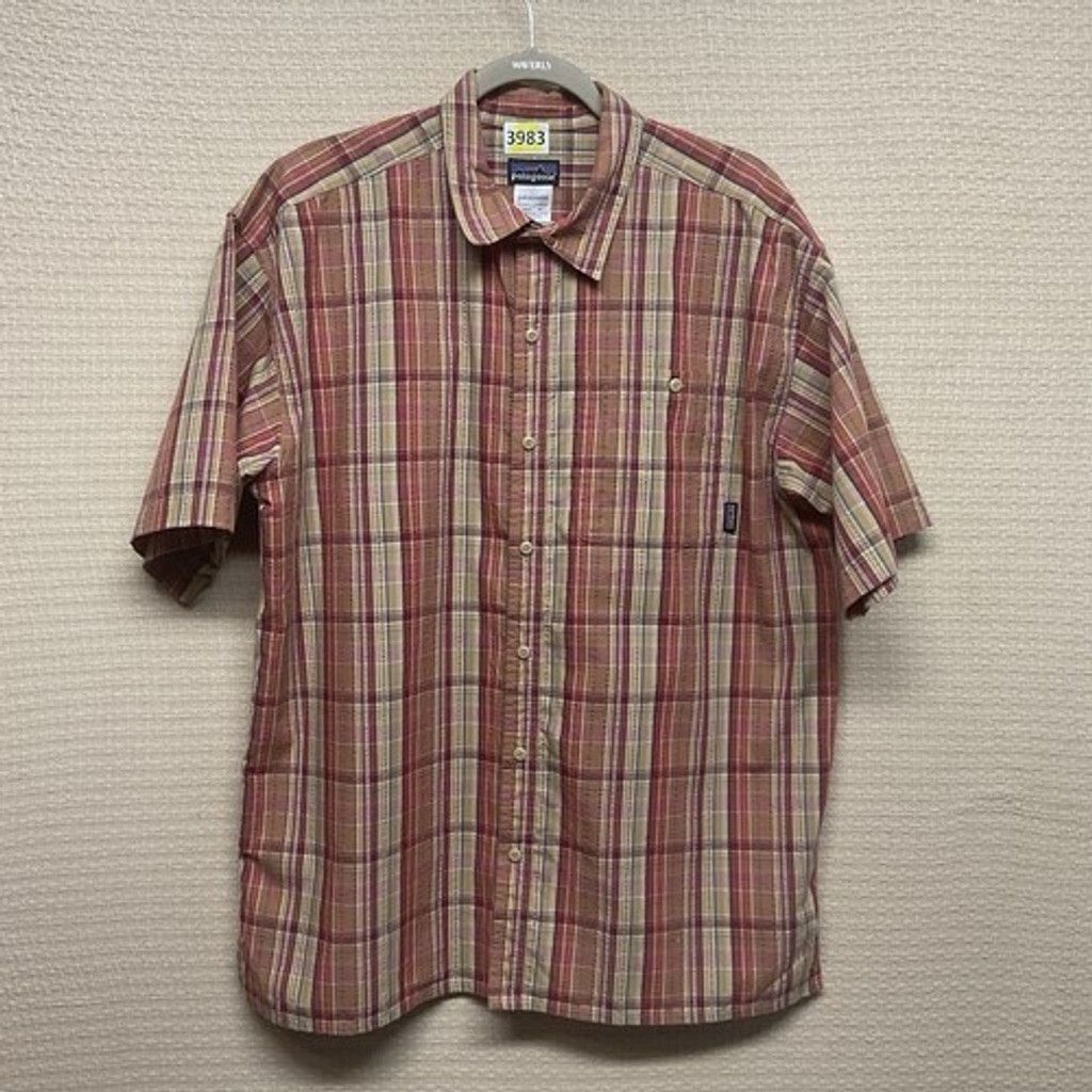 Patagonia VTG Patagonia SeerSucker Short Sleeve Button Up Shirt Men L Size US L / EU 52-54 / 3 - 9 Thumbnail