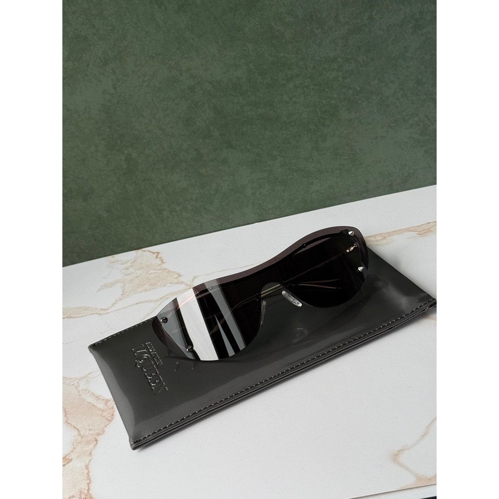 Alexander McQueen NEW Alexander McQueen AM0413S Studded Cat Eye Sunglasses Size ONE SIZE - 2 Thumbnail