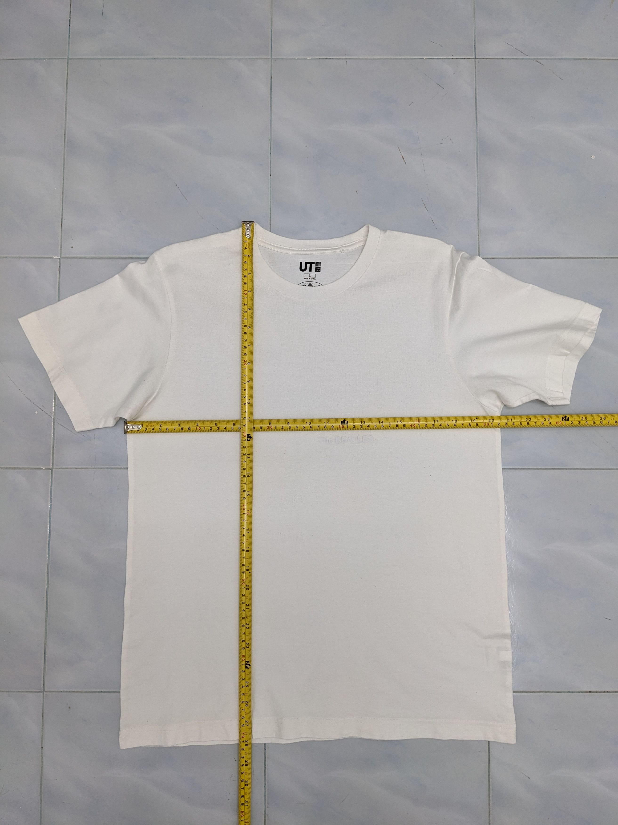Band Tees THE BEATLES CAPITAL RECORD X JAPANESE BRAND UNIQLO TSHIRT Size US L / EU 52-54 / 3 - 6 Thumbnail