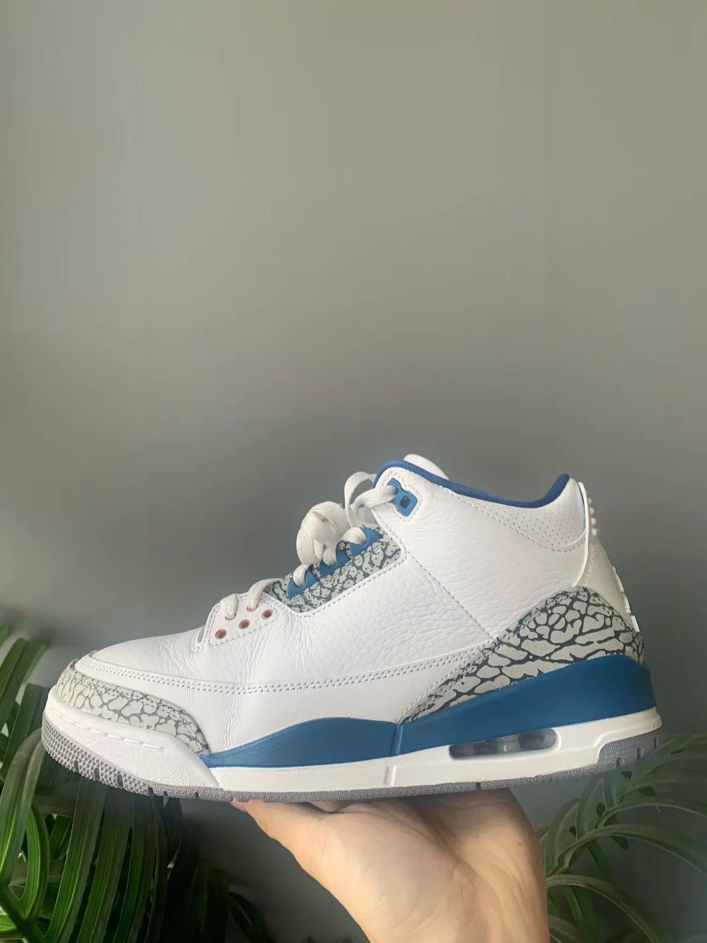 Nike AJ3 Wizards 43 2xWorn with Box Original Insoles Size US 10 / EU 43 - 4 Thumbnail