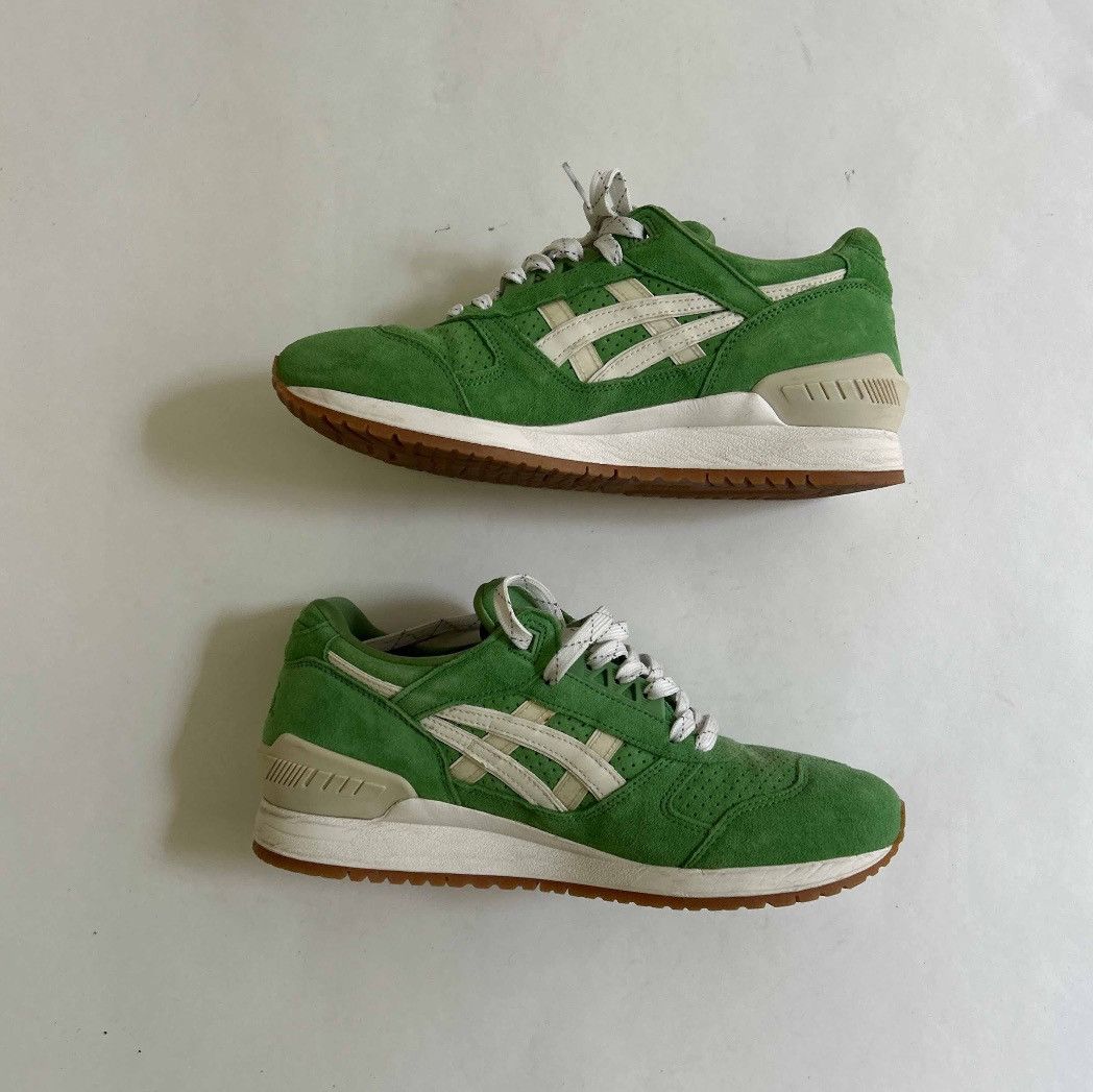 Asics × CNCPTS Asics Gel-Respector ‘Coca’ w/ special box size 9.5 Size US 9.5 / EU 42-43 - 2 Thumbnail
