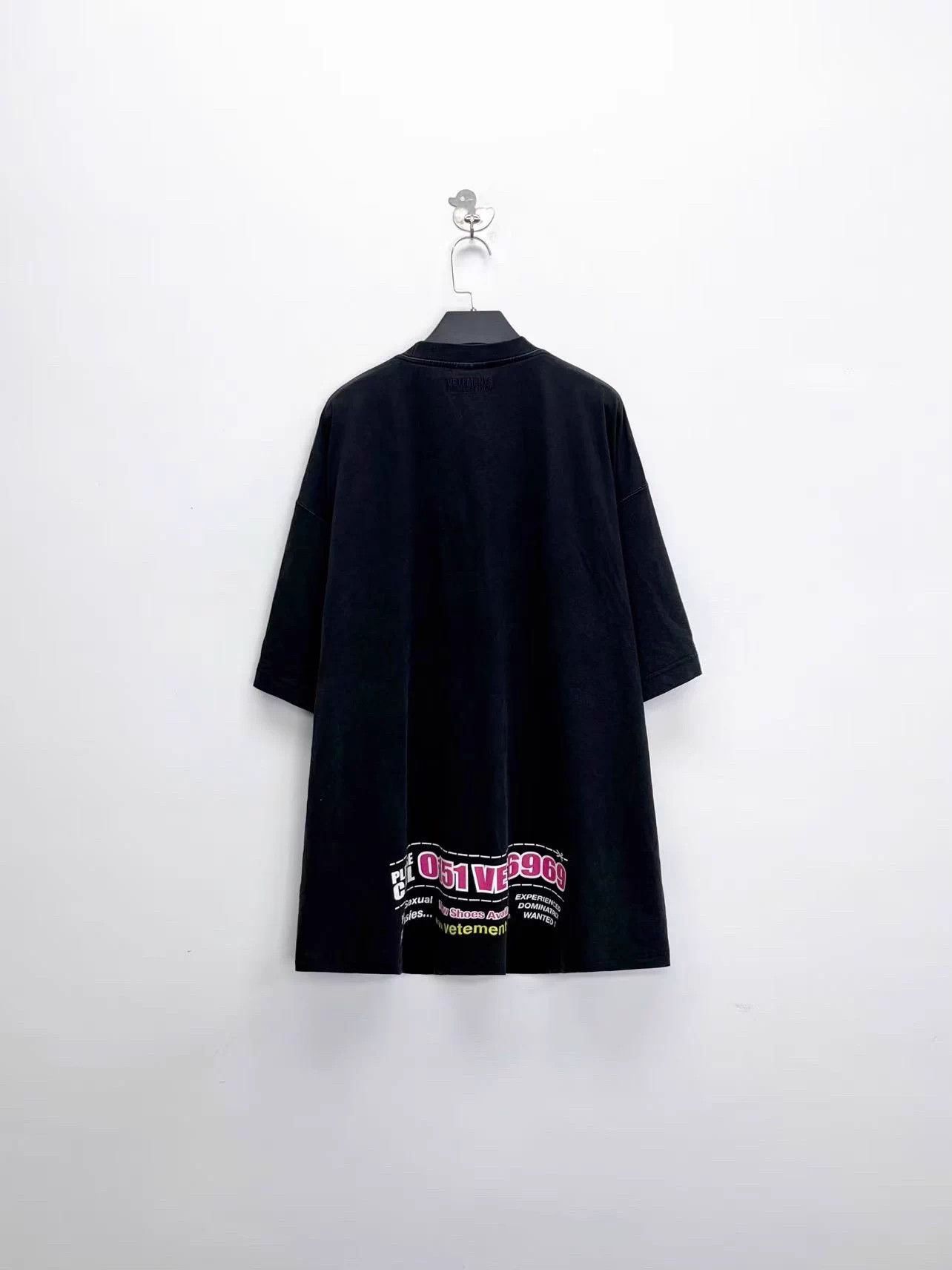 Vetements 【Vetements】Washed Distressed Oversized Short-Sleeve T-Shirt, Size US S / EU 44-46 / 1 - 2 Thumbnail