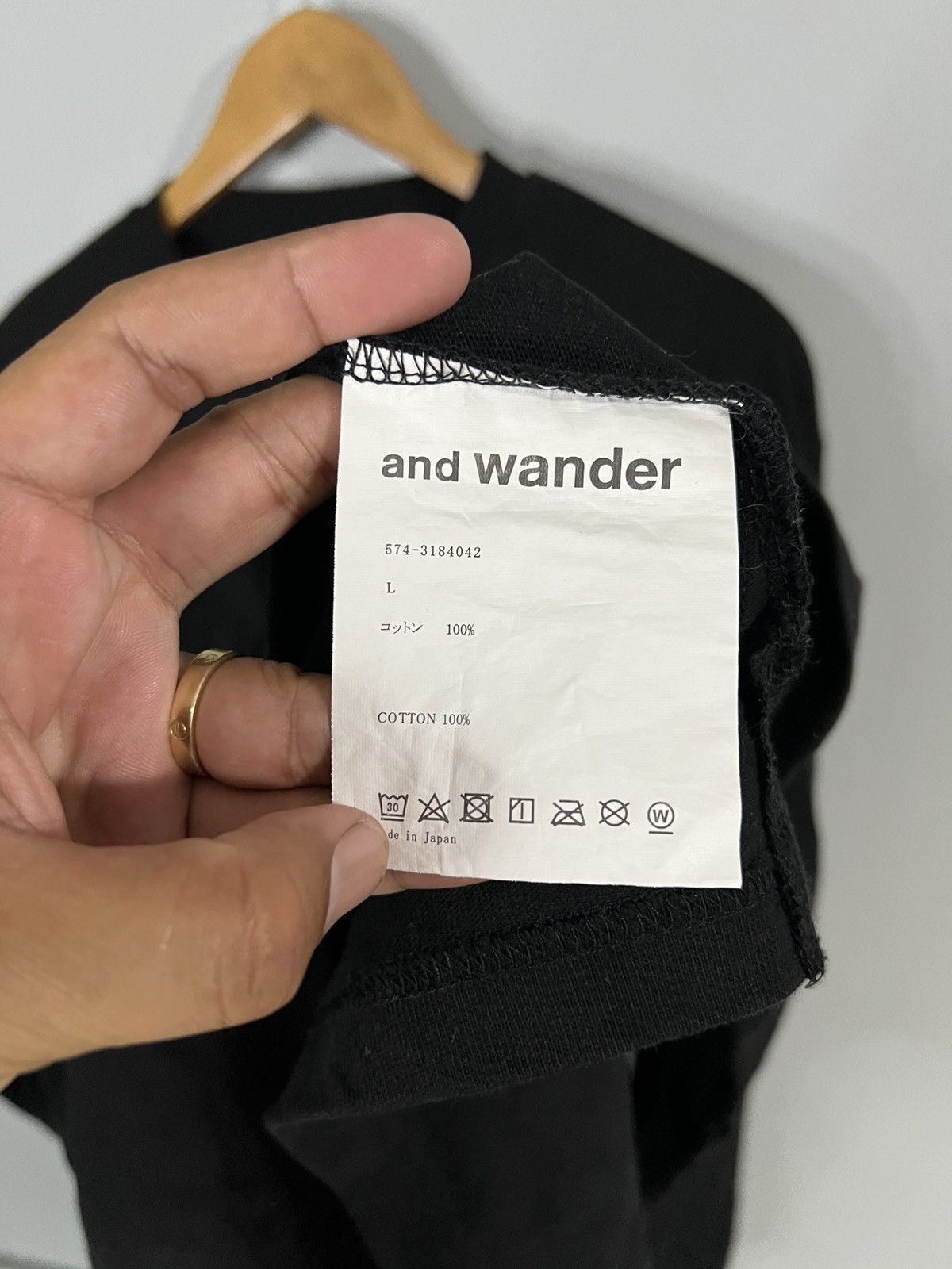 And Wander And wander heavy cotton long sleeve pocket t shirt Size US L / EU 52-54 / 3 - 5 Thumbnail