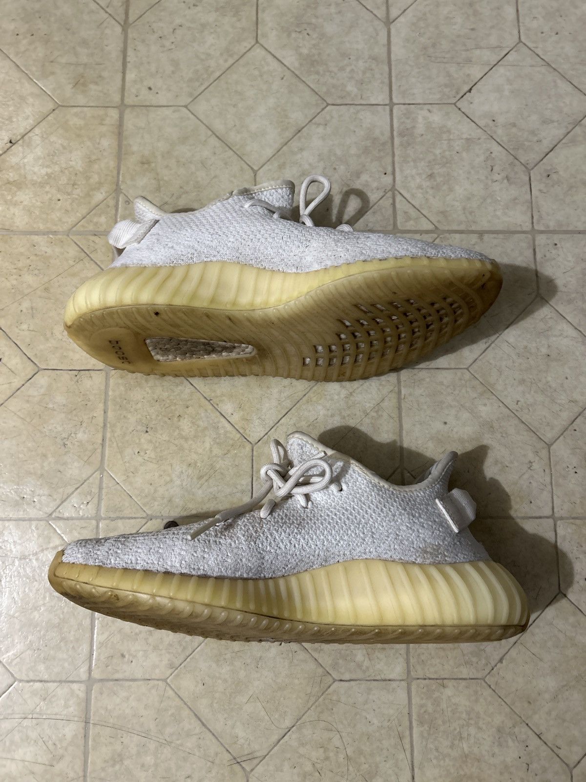 Yeezy adidas Yeezy Boost 350 V2 Cream Size US 9 / EU 42 - 1 Thumbnail