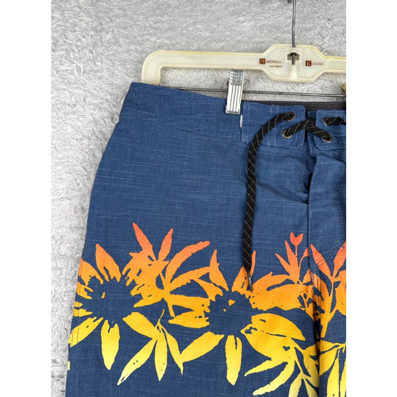 Quiksilver Quiksilver Board Shorts Mens 32 Blue Orange Floral Polyester 32x9 Beach Size US 32 / EU 48 - 4 Thumbnail