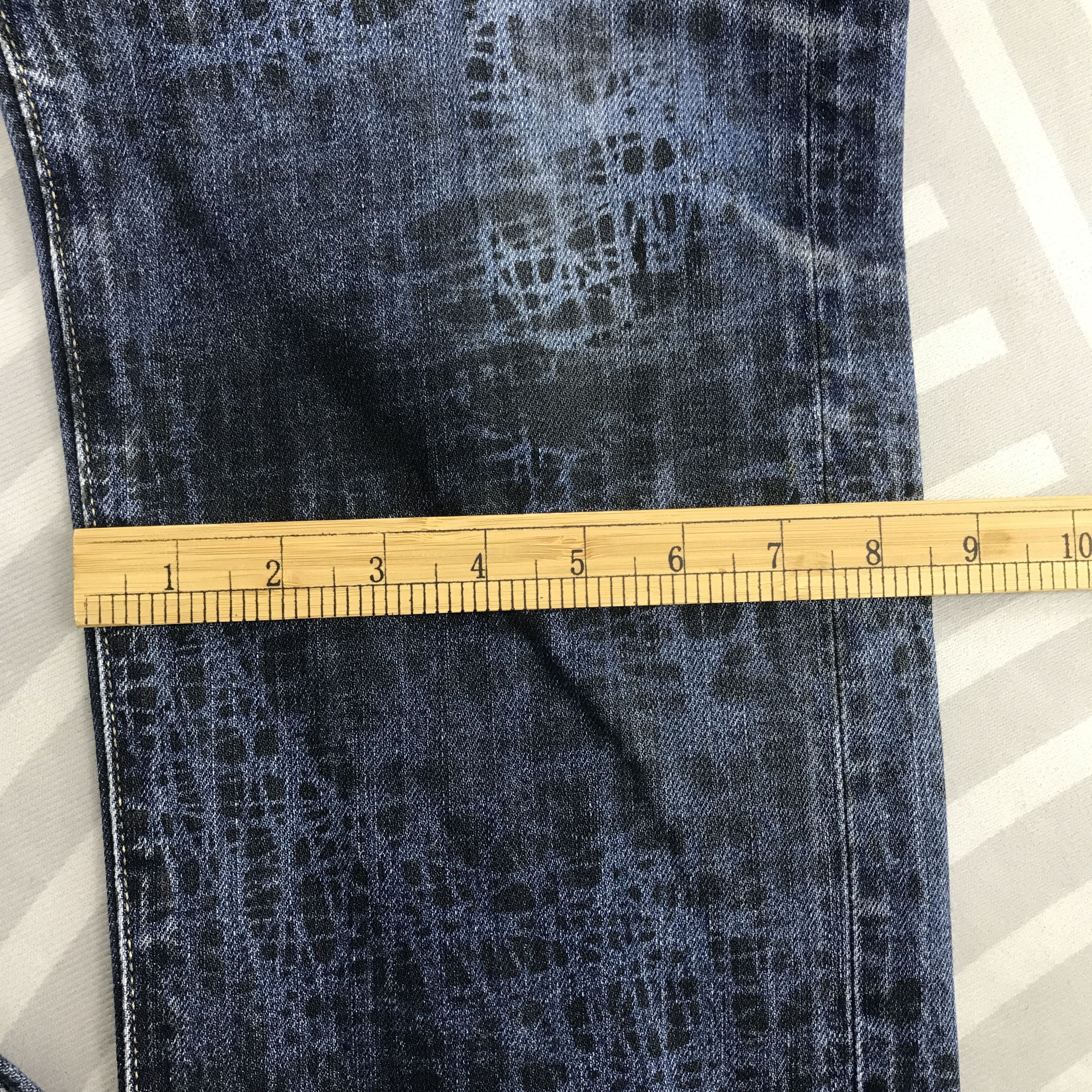 Japanese Brand × Jun Takahashi × Uniqlo Vintage Japan x Uniqlo punk style design Denim pants Size US 35 - 7 Thumbnail