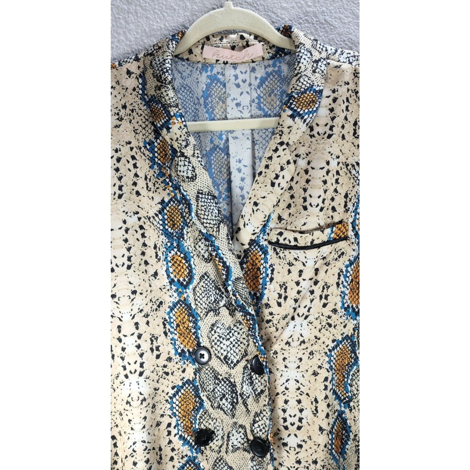 Doublet Hutch Snakeskin Print Double Breasted Long Satin Blouse Shirt Women S-M Beige & Black Tunic Satin Blouse Womens Men’s? Size S / US 4 / IT 40 - 4 Thumbnail