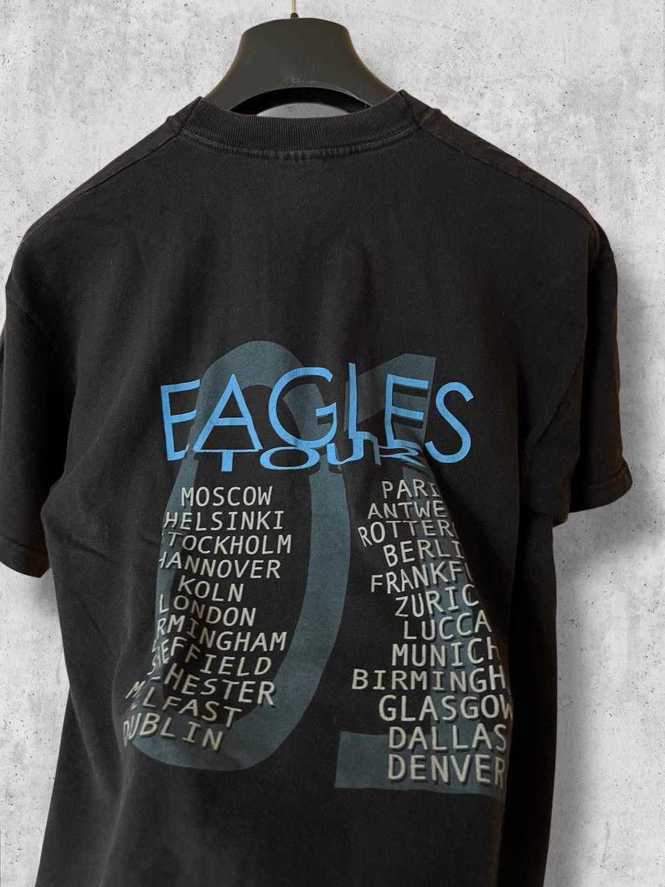 Band Tees 2001 VINTAGE THE EAGLES ON TOUR T SHIRT BAND ROCK Size US L / EU 52-54 / 3 - 3 Thumbnail
