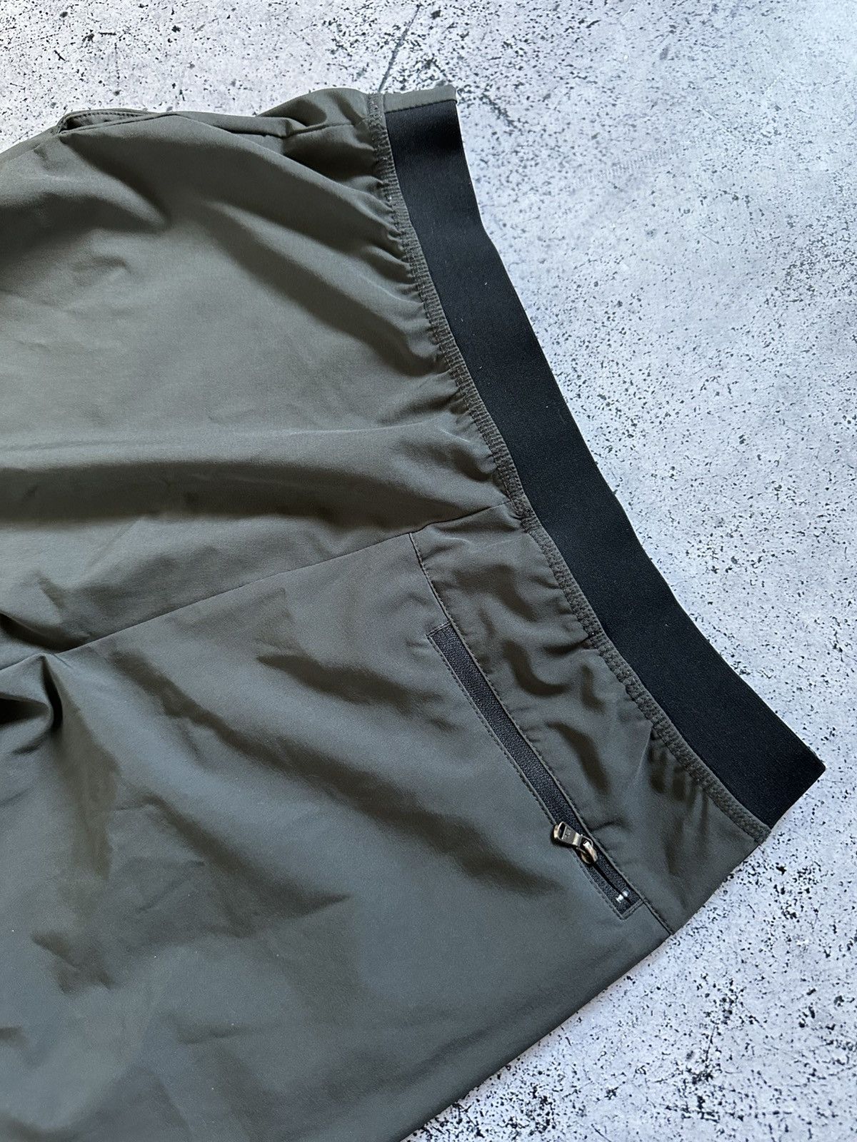 Polo Ralph Lauren × Vintage Vintage Polo Ralph Lauren Nylon Track Pants Joggers Y2K USA Size US 32 / EU 48 - 7 Thumbnail