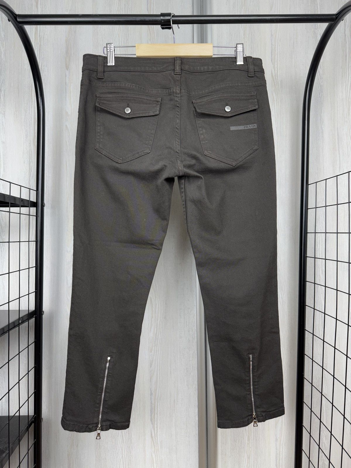 Prada PRADA DARK BROWN COTTON STRAIGHT FIT LOGO CROPPED ZIP JEANS Size 30" / US 8 / IT 44 - 1 Thumbnail