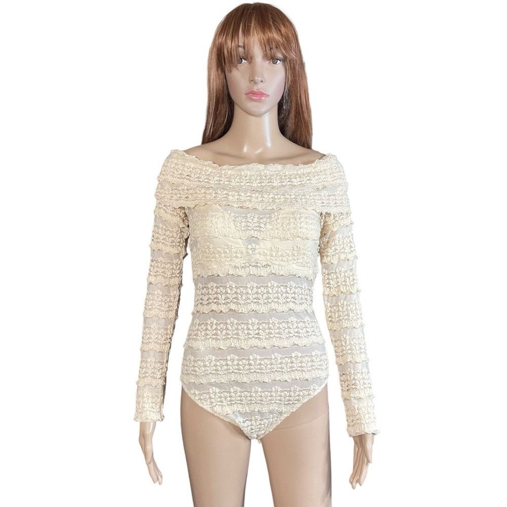 Free People NWT New Free People Cream Lace Sanna Bodysuit Size L Size L / US 10 / IT 46 - 2 Thumbnail