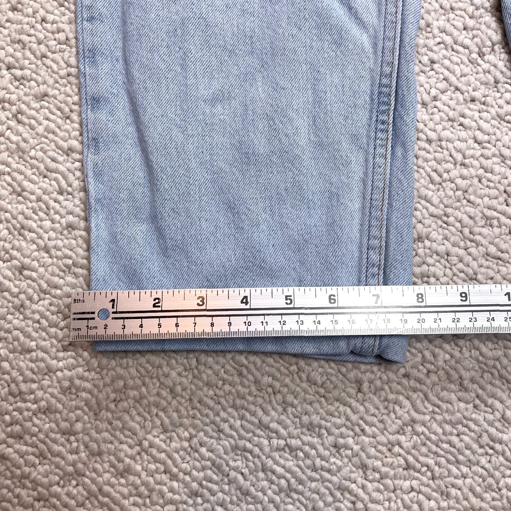 Old Navy Old Navy Jeans Womens 34x26 Denim Light Wash Straight Relaxed High Rise Blue Size 24" / US 00 / IT 34 - 2 Thumbnail