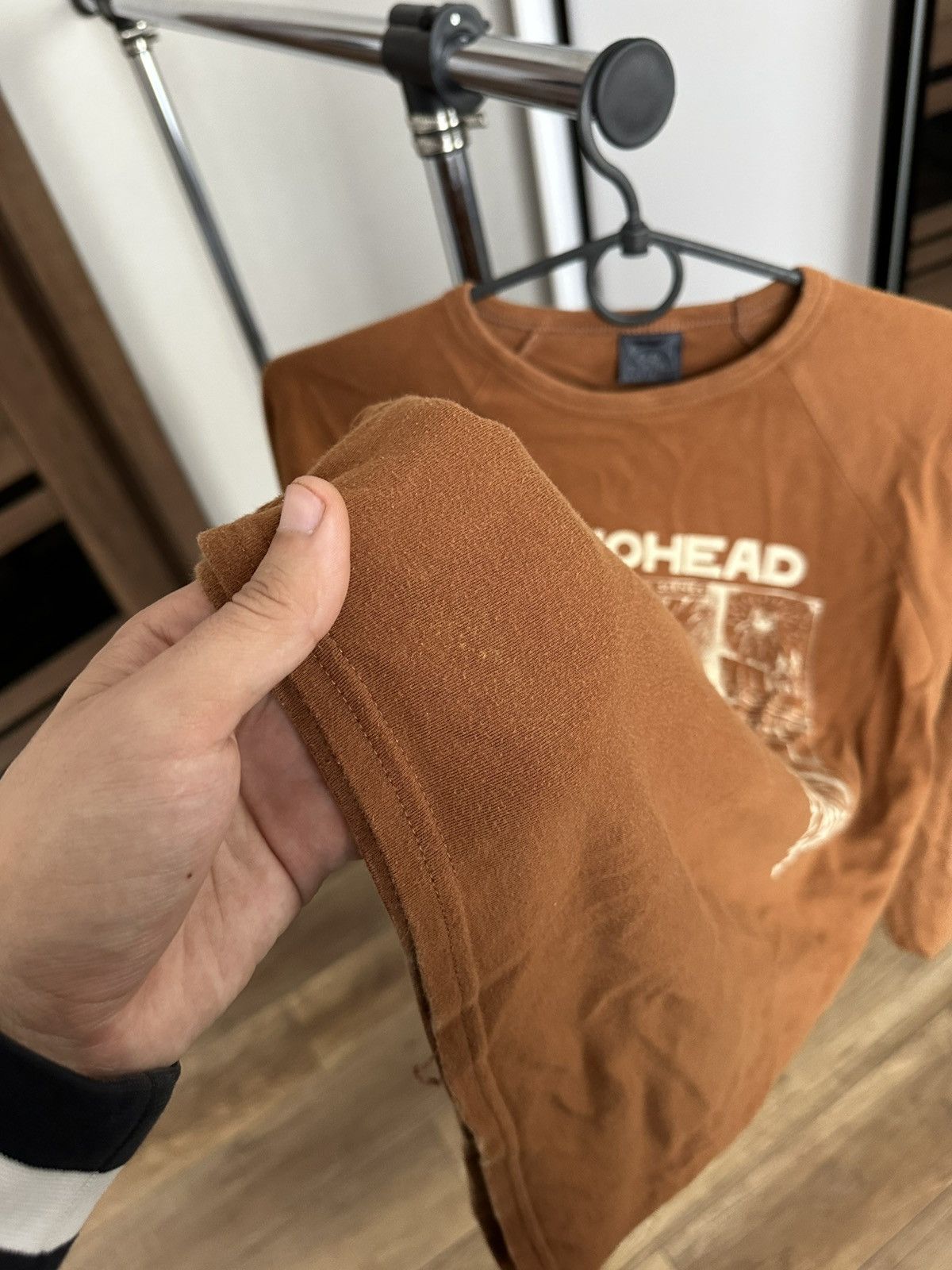 Band Tees 2000 Radiohead Volcano Erupts Vintage Band Long Sleeve Tee Size US S / EU 44-46 / 1 - 14 Thumbnail