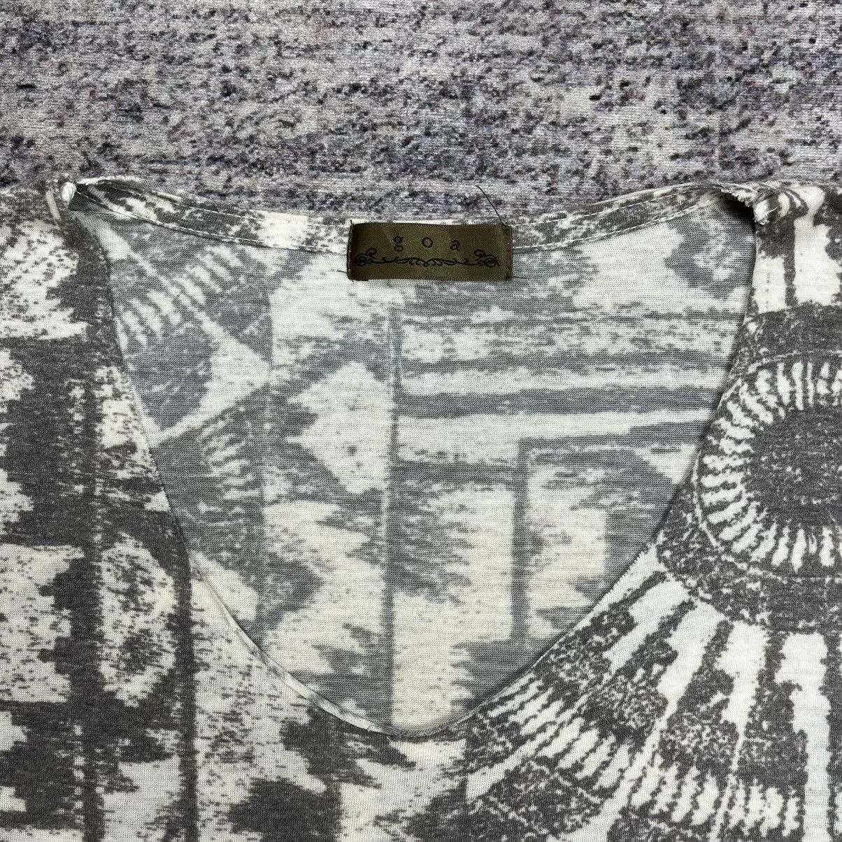 Le Grande Bleu (L.G.B.) Vintage 2000s goa geometry t shirt vkei style Size US M / EU 48-50 / 2 - 3 Thumbnail