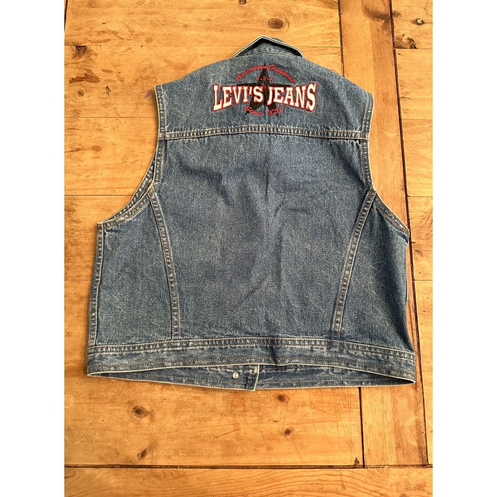 Levi's VINTAGE Levi's Denim Vest Ladies Large White Tab Embroidered 1990s Jeans Vest Casual Shirt/Top Size 36" / US 14 / IT 50 - 6 Thumbnail