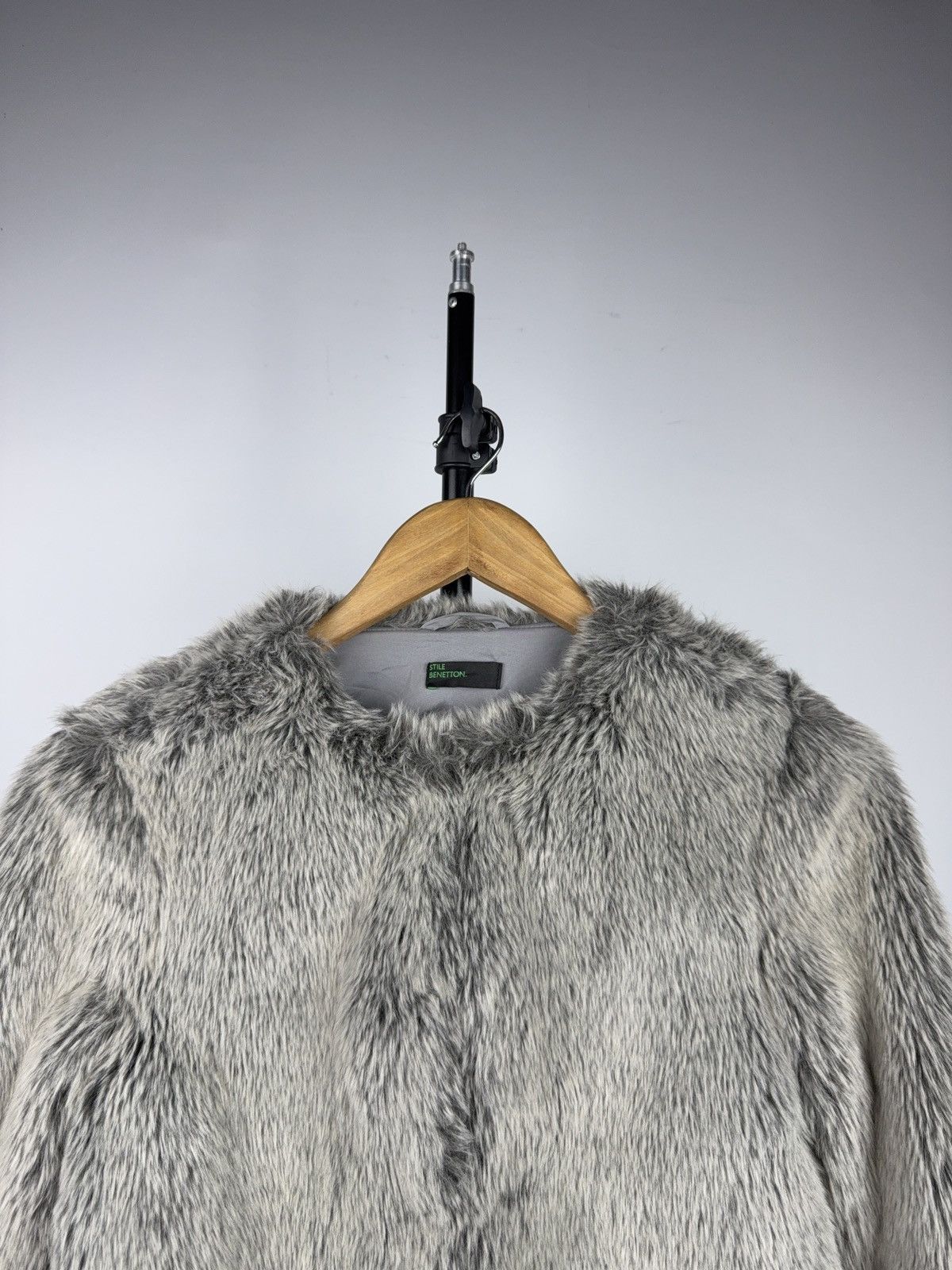 Benetton Y2K Avant Garde Benetton Grey Faux Fur Luxury Jacket Size S / US 4 / IT 40 - 2 Thumbnail