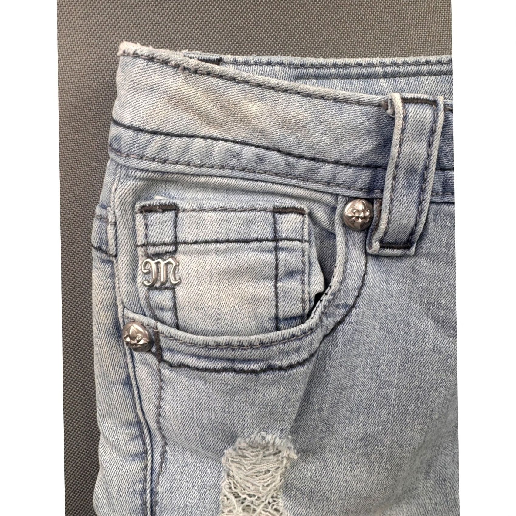 Miss Me Miss Me Womens Boyfriend Capri Light Wash Distressed Patched Denim Jeans Size 25 Size 42" / US 20 - 4 Thumbnail