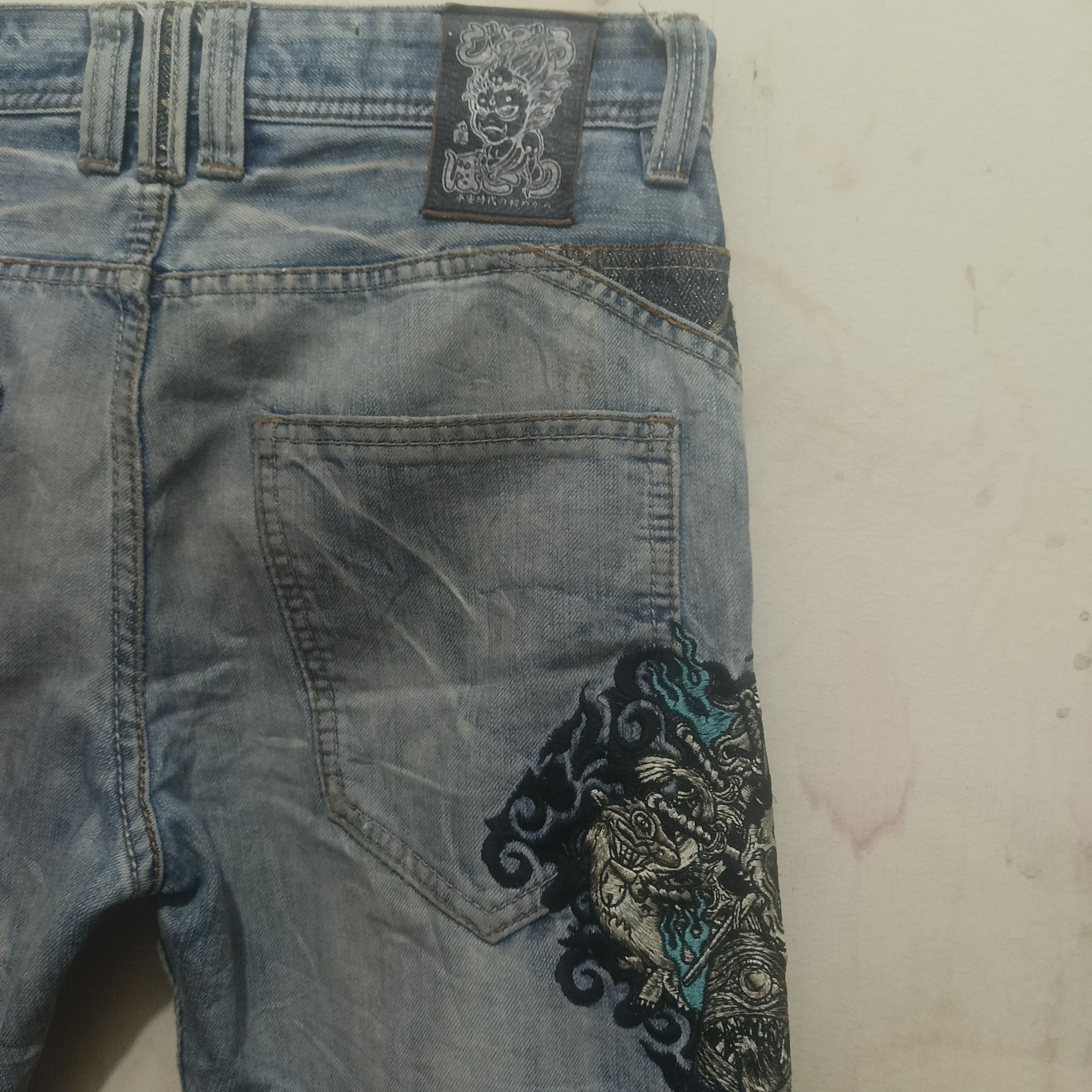 Karakuri Tamashii Japan Jizo Bosatsu Distressed Thrashed Jeans Karakuri style Size US 31 - 20 Thumbnail