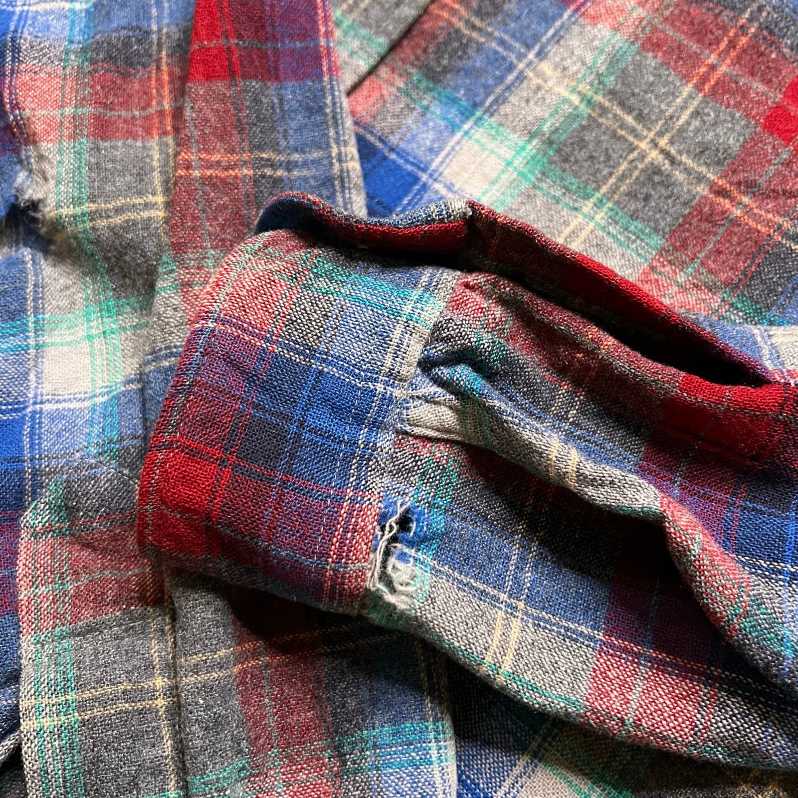 Pendleton Vintage Pendleton Wool Flannel Shirt USA Plaid XL Distress Size US XL / EU 56 / 4 - 10 Thumbnail