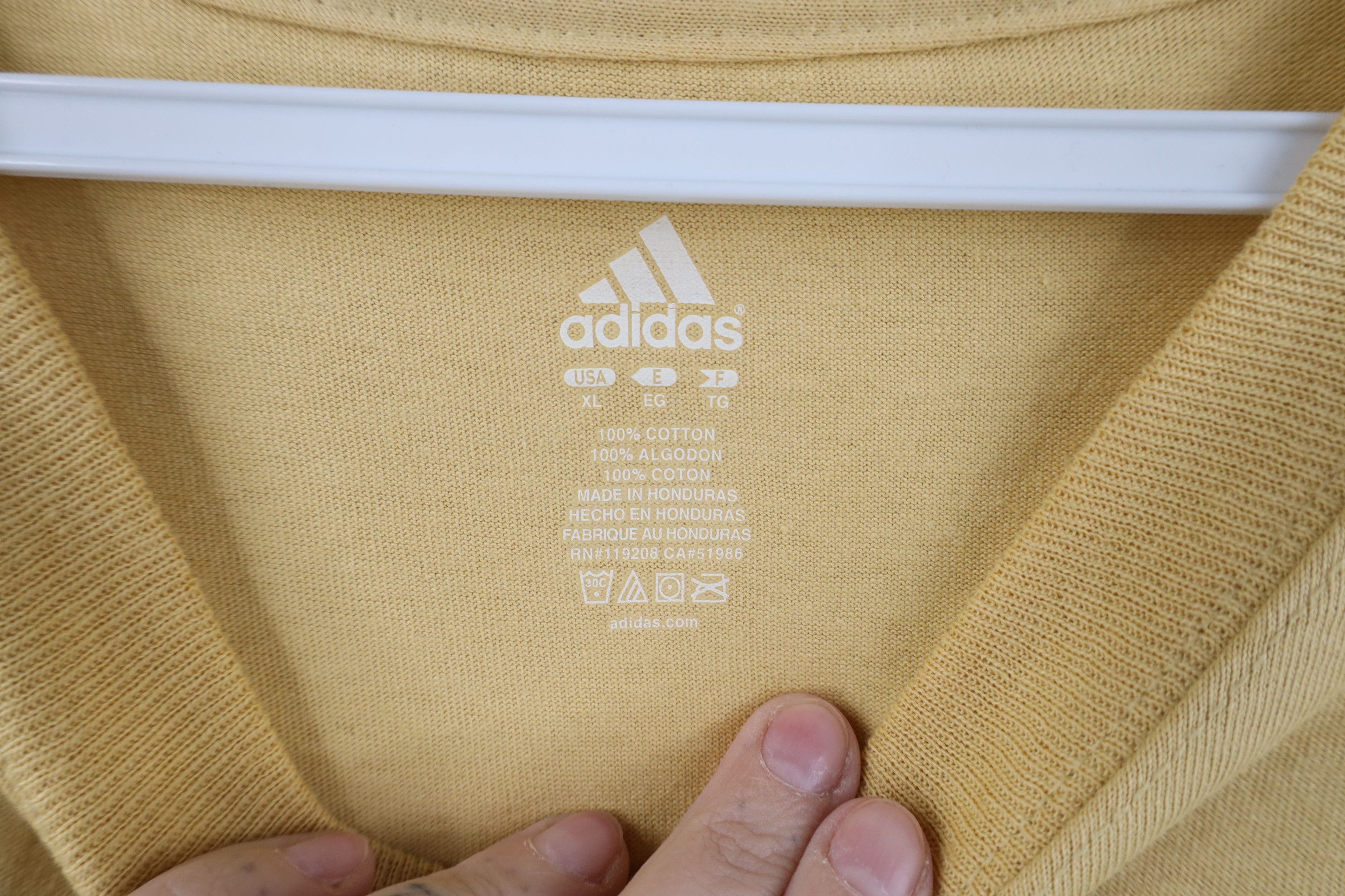 Adidas Vintage Y2K Adidas Spell Notre Dame University T-Shirt Gold Size US XL / EU 56 / 4 - 11 Thumbnail