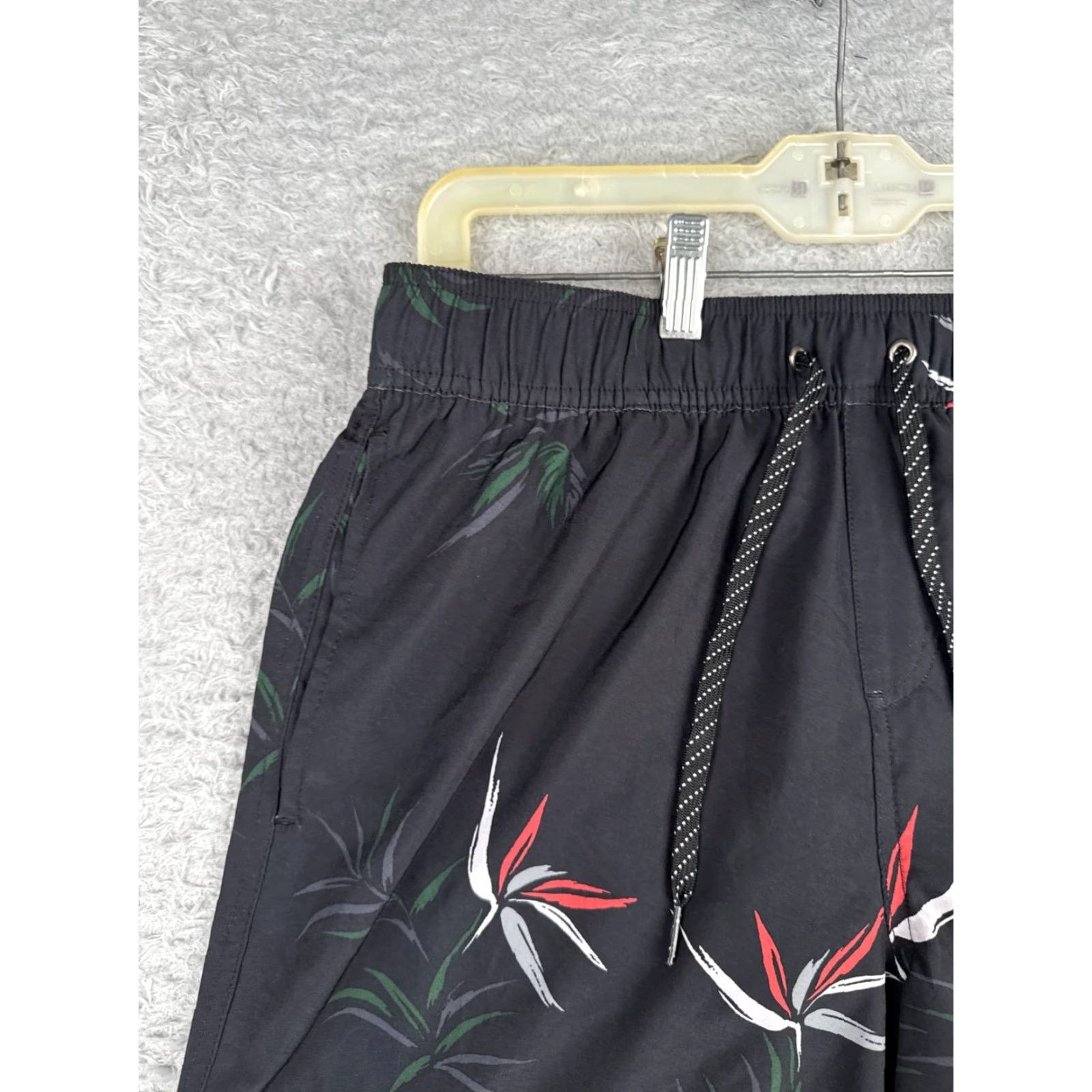 Quiksilver Quiksilver Bottom Adult Small Black Floral Lined Polyester Blend 32x8 Mens Size US 29 - 4 Thumbnail