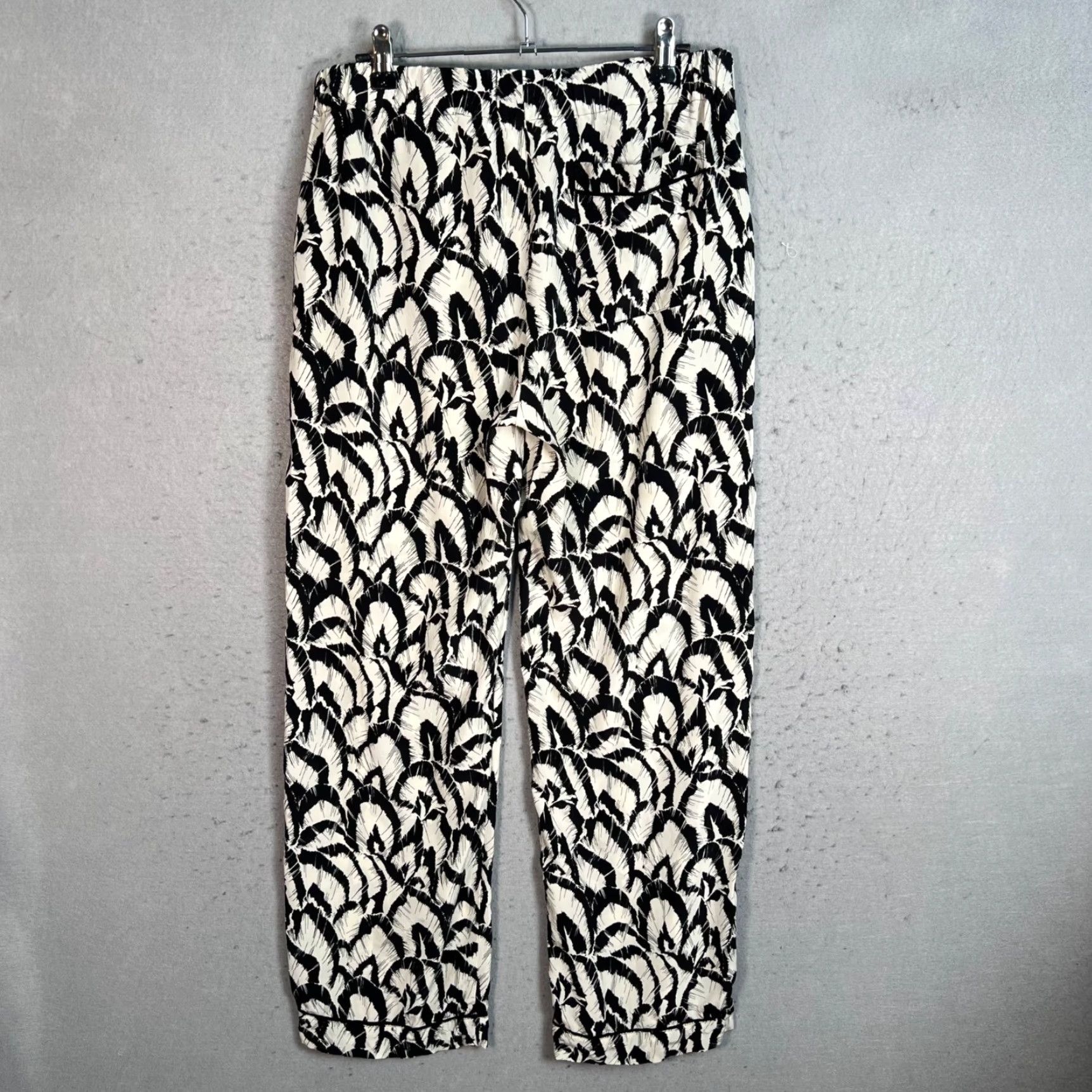 The Kooples The Kooples Pants Womens Medium Black Abstract Print Elastic Hem Straight Leg Ankle Inseam 28 in Regular Rise High Front Flat Front Casual Size 32" / US 10 / IT 46 - 2 Thumbnail