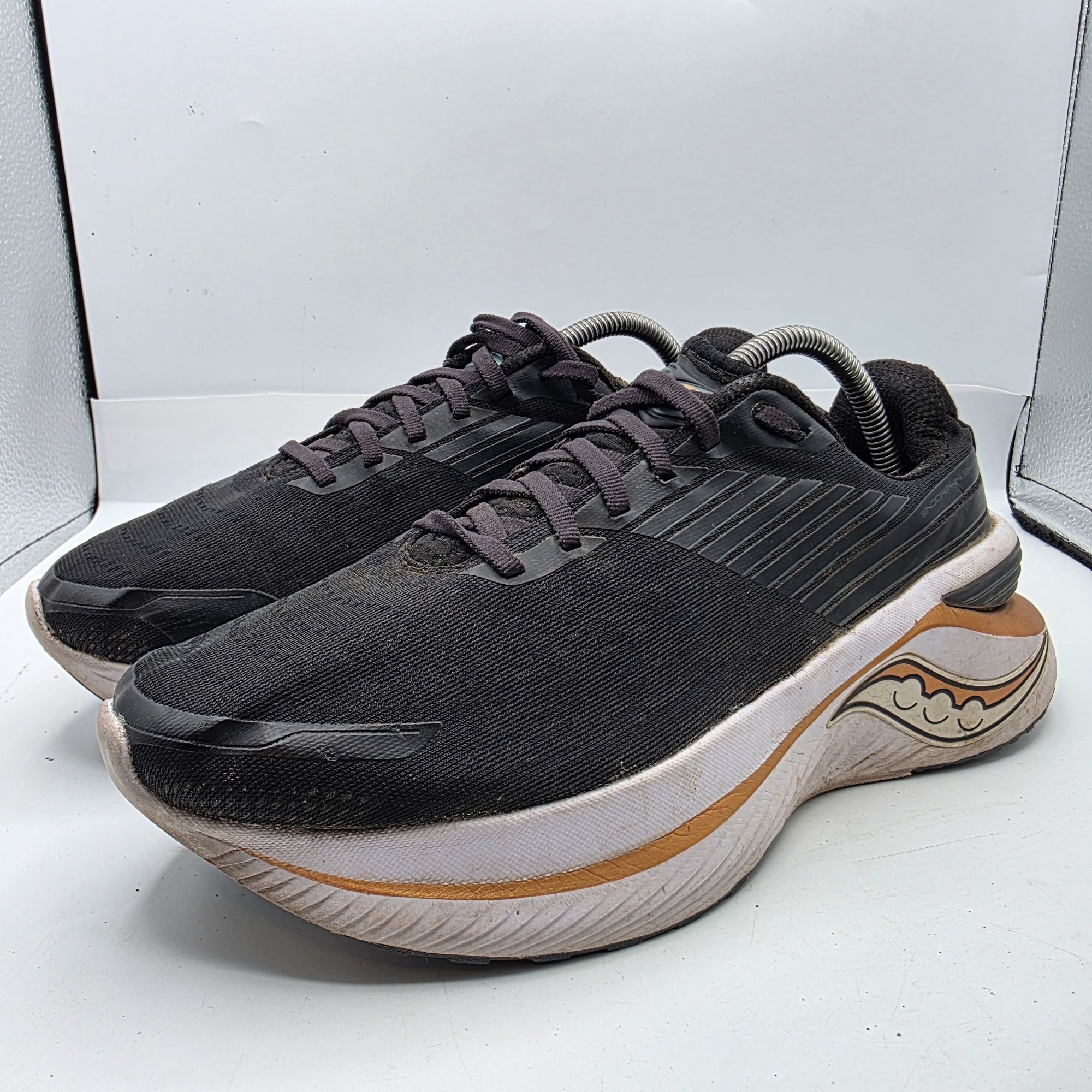 Saucony Saucony Endorphin Shift 3 Mens Size 9.5 Black Goldstruck Sho Size US 9.5 / EU 42-43 - 3 Thumbnail