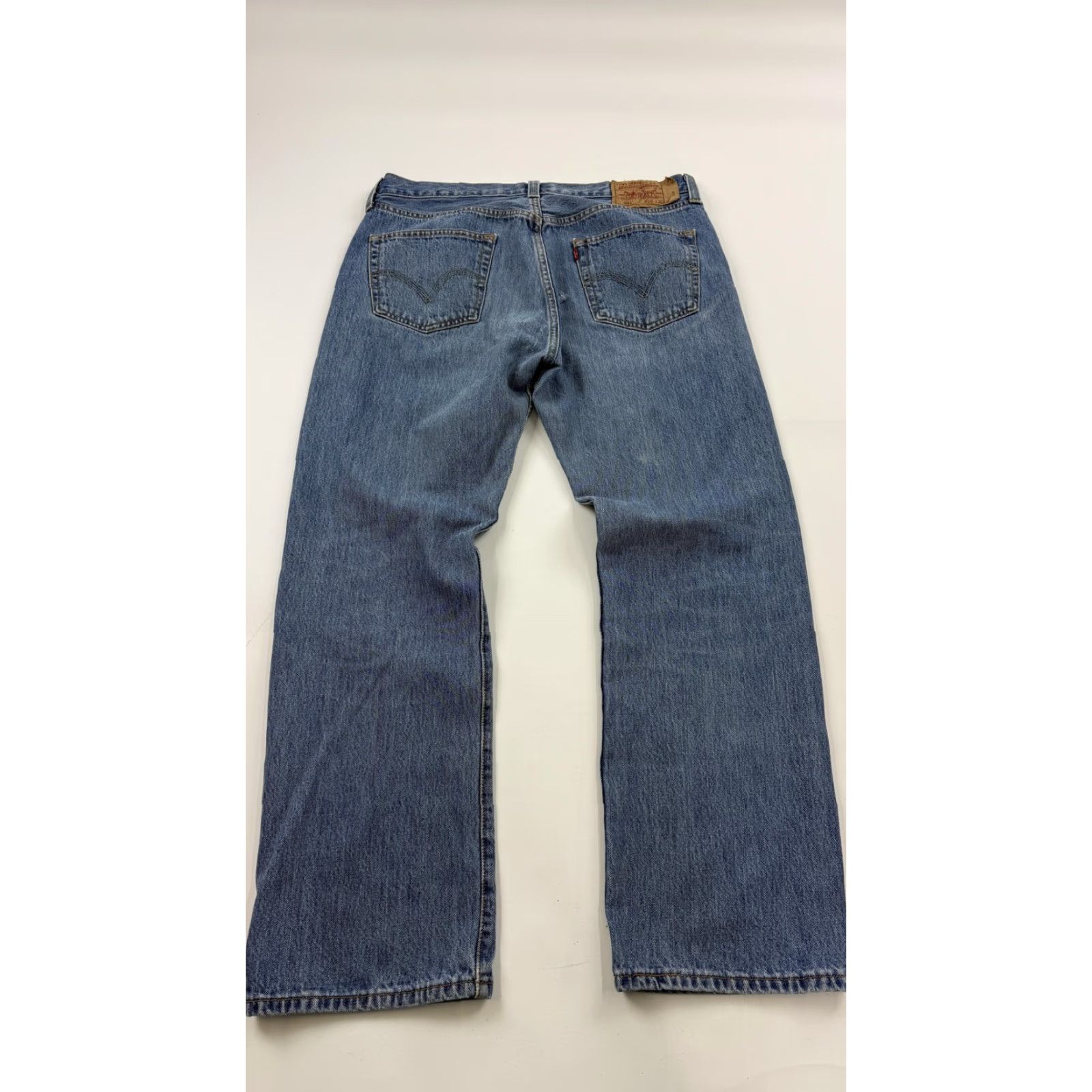 Levi's VINTAGE Levi's 501 Jeans Men Regular 36 Waist 30 Inseam Blue Denim Button Fly Straight Leg Mens Size US 36 / EU 52 - 5 Thumbnail
