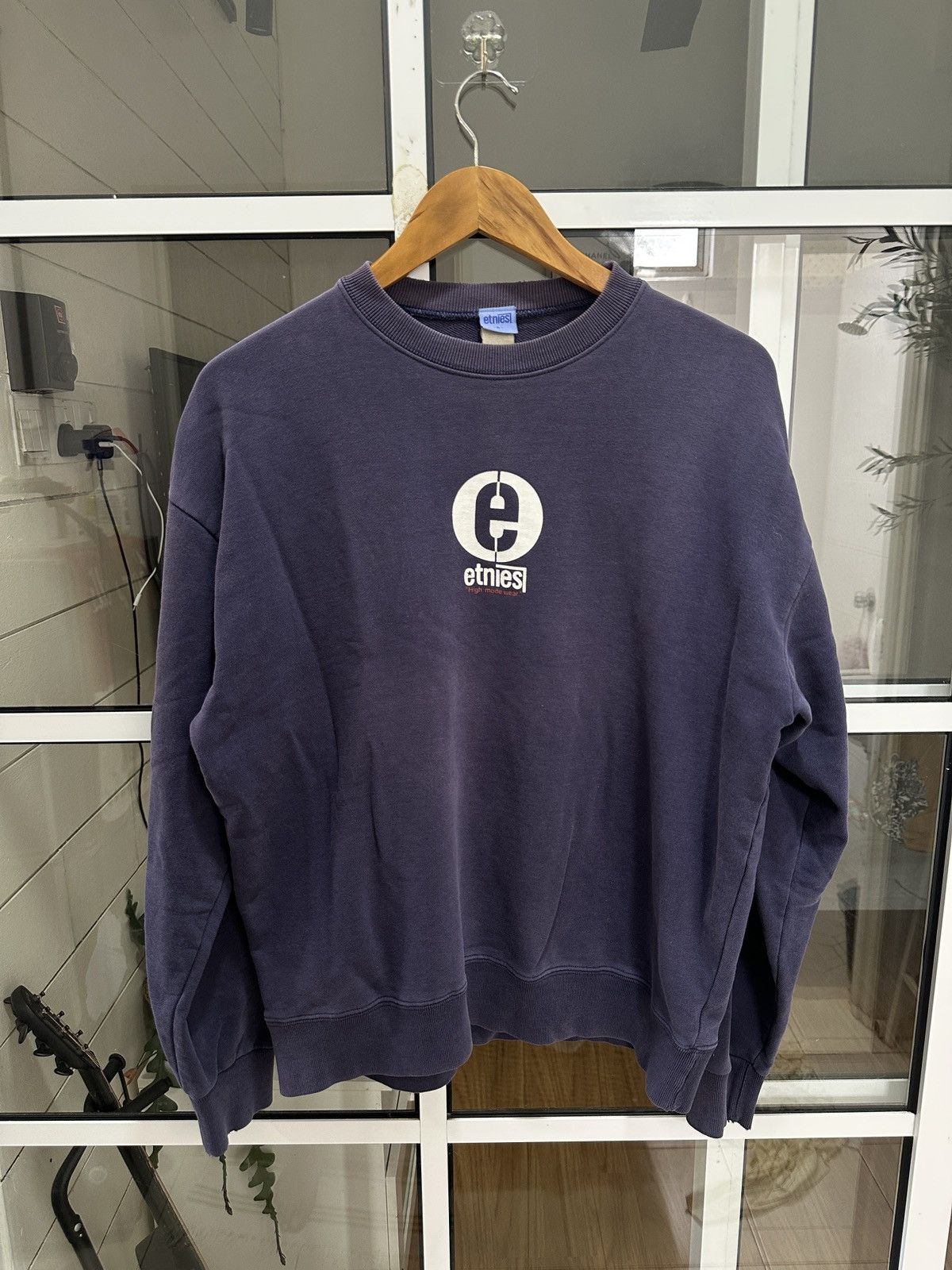 Etnies Vintage 1990 Etnies Skateboard Logo Sweatshirt Size US M / EU 48-50 / 2 - 1 Thumbnail