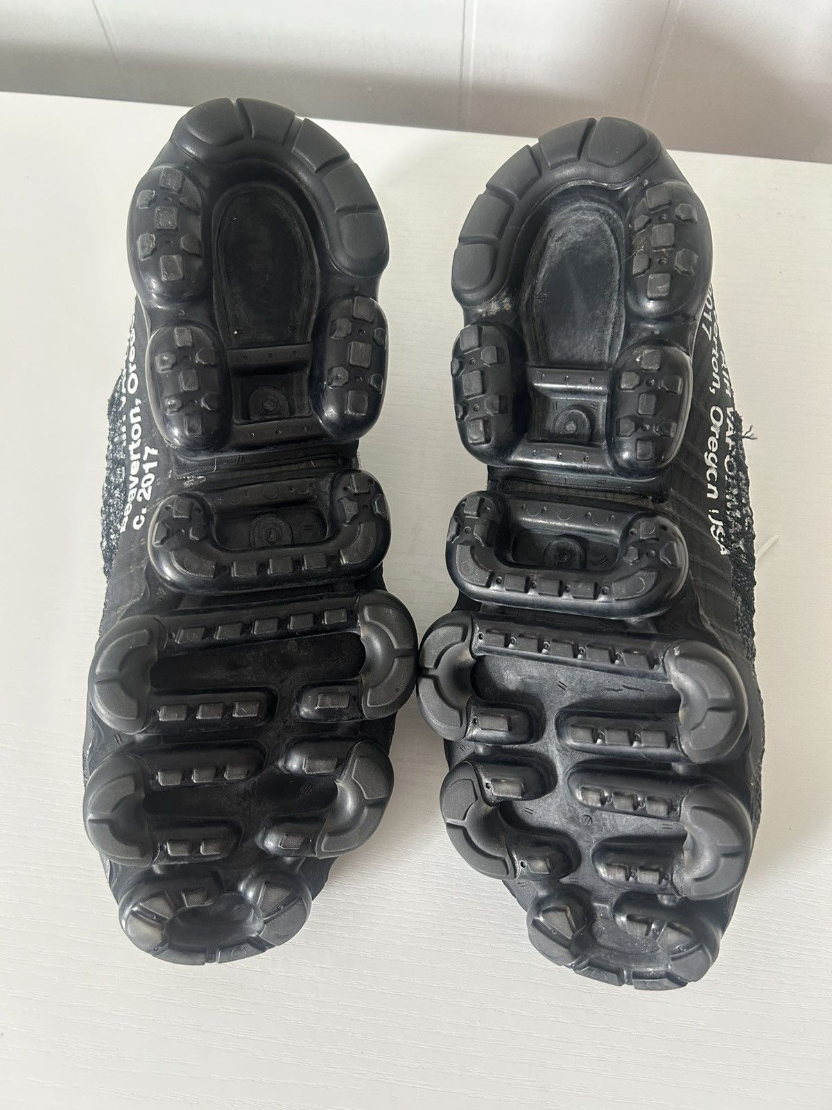 Nike × Off-White Off-White x Nike Air Vapormax The Ten US 10.5 Size US 10.5 / EU 43-44 - 7 Thumbnail