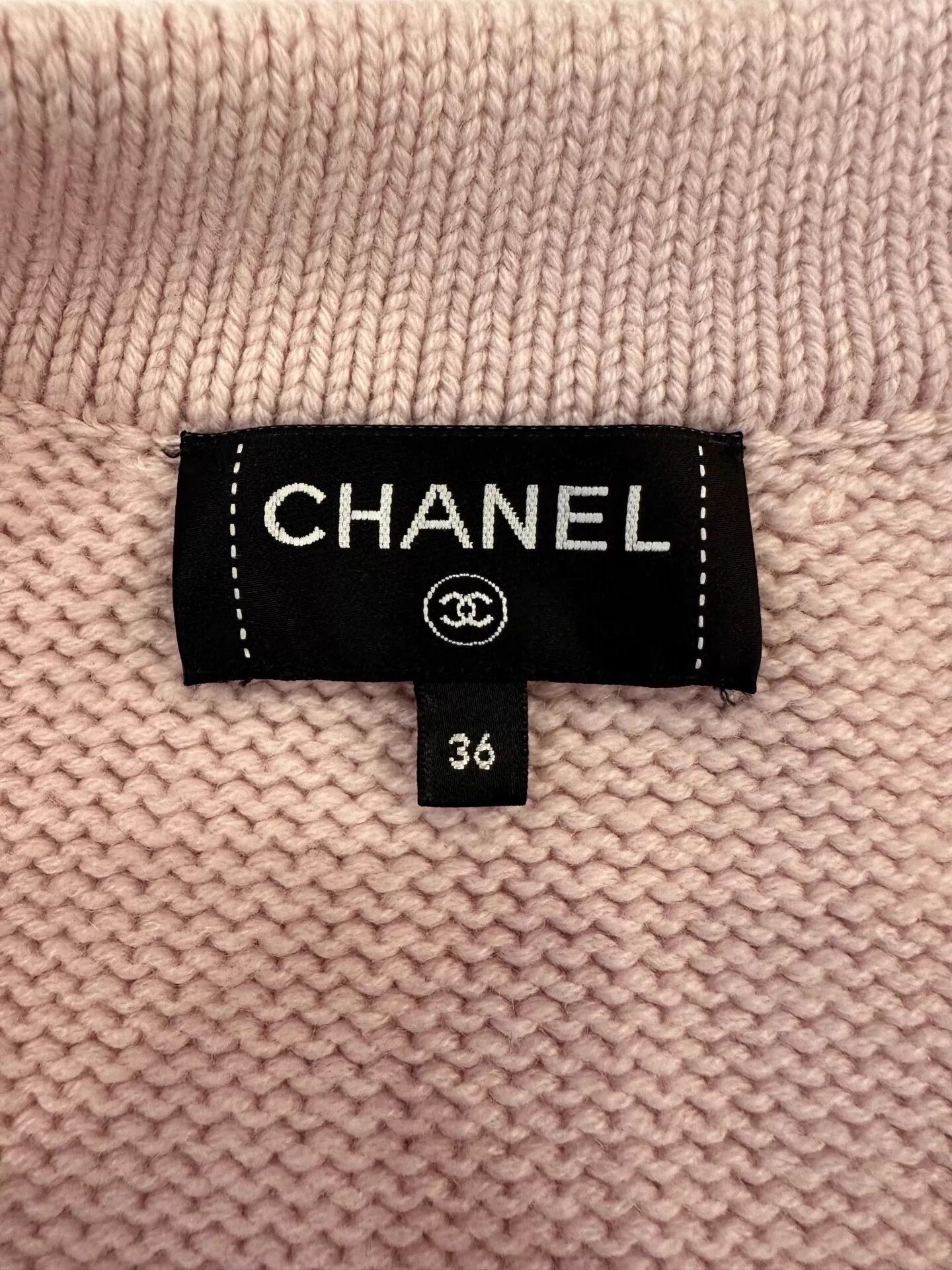 Chanel Chanel Gold Camellia CC Pink Cashmere Cardigan Women's Size XS / US 0-2 / IT 36-38 - 6 Thumbnail